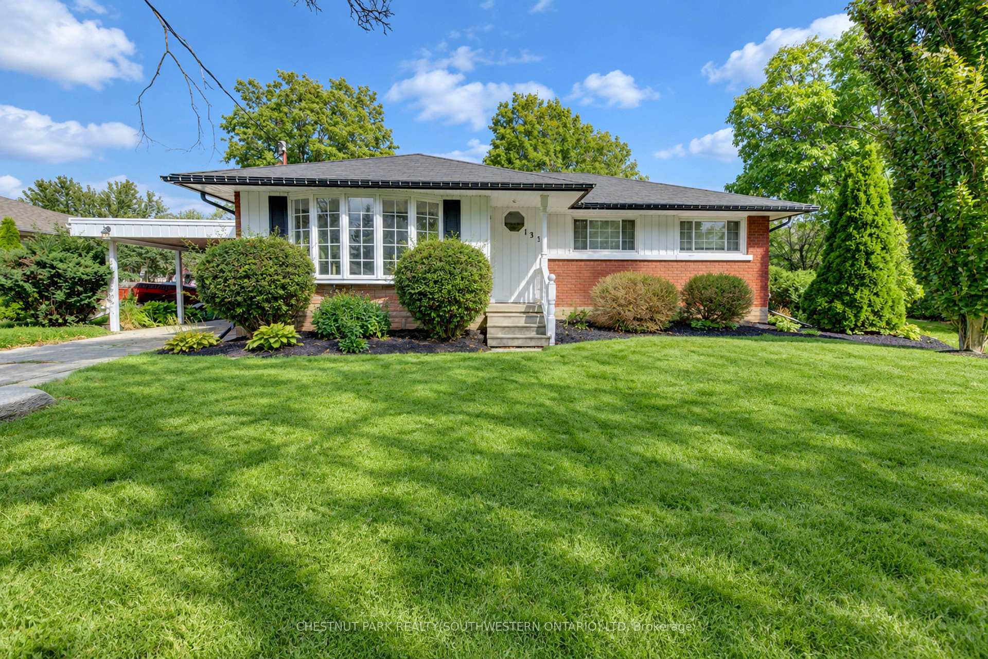Photo 2 of 133 Cornell Avenue, Kitchener, Rockway — HOMEH