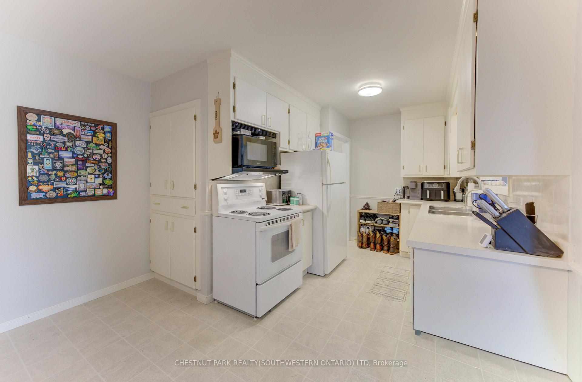 Photo 5 of 133 Cornell Avenue, Kitchener, Rockway — HOMEH