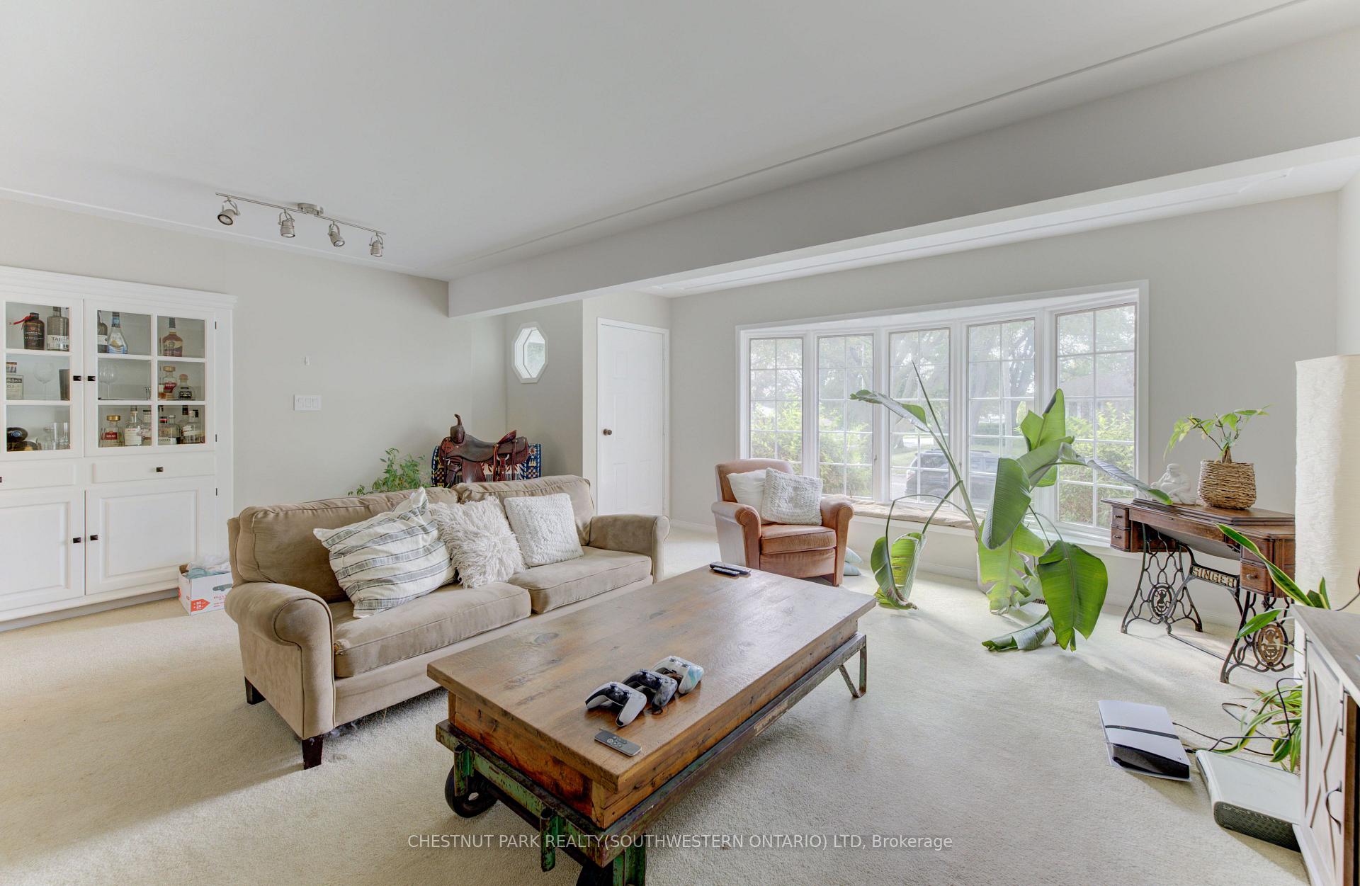 Photo 15 of 133 Cornell Avenue, Kitchener, Rockway — HOMEH