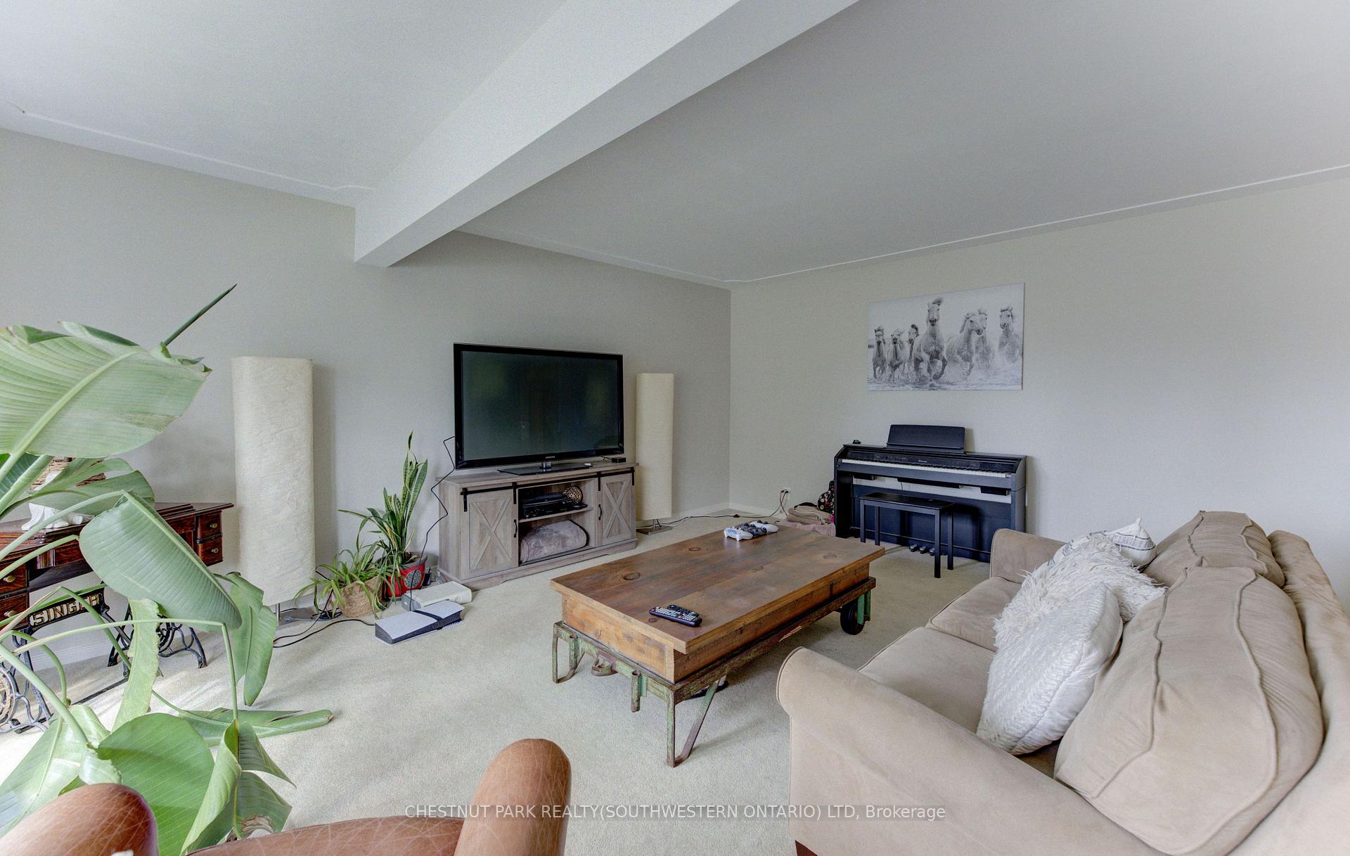Photo 16 of 133 Cornell Avenue, Kitchener, Rockway — HOMEH