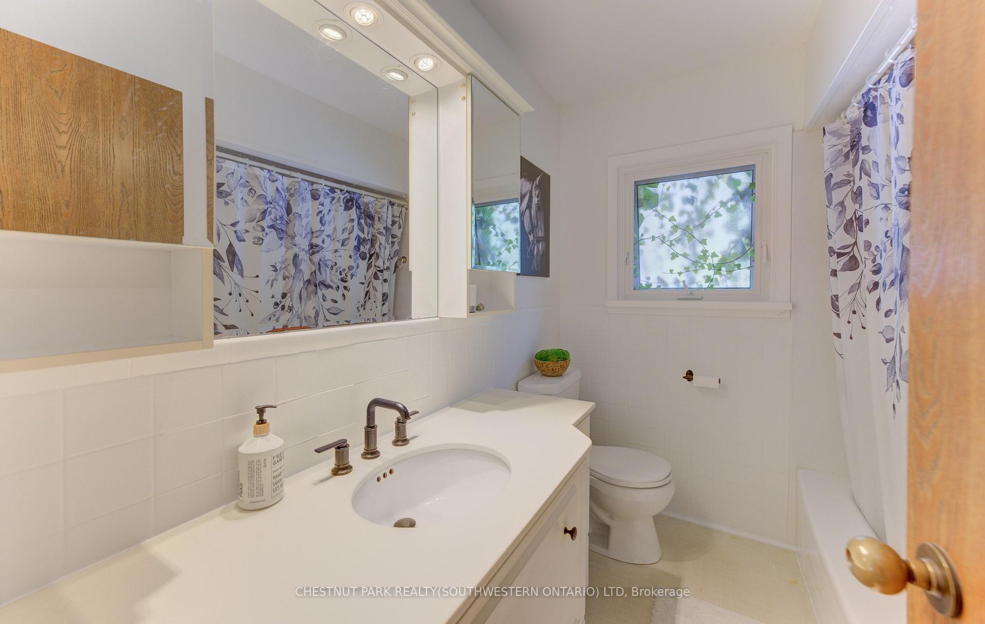 Photo 31 of 133 Cornell Avenue, Kitchener, Rockway — HOMEH
