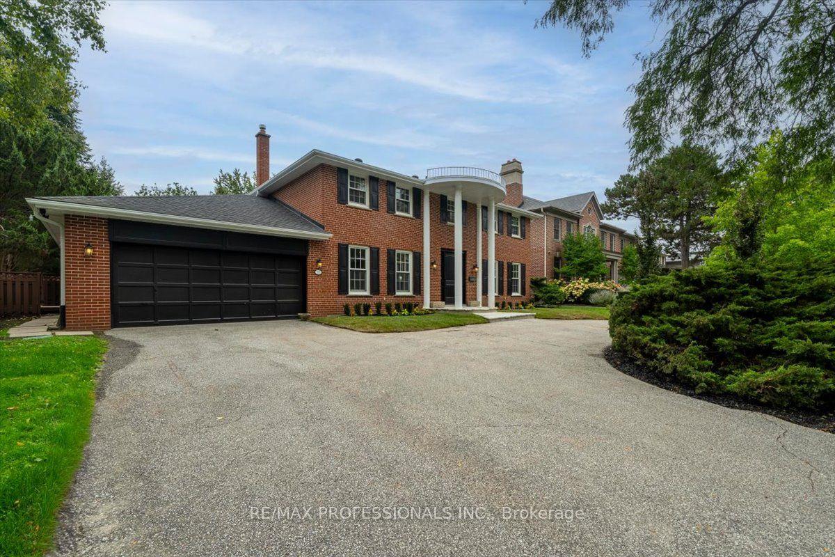 Photo 1 of 53 Edenvale Crescent, Etobicoke, Edenbridge-Humber Valley — HOMEH