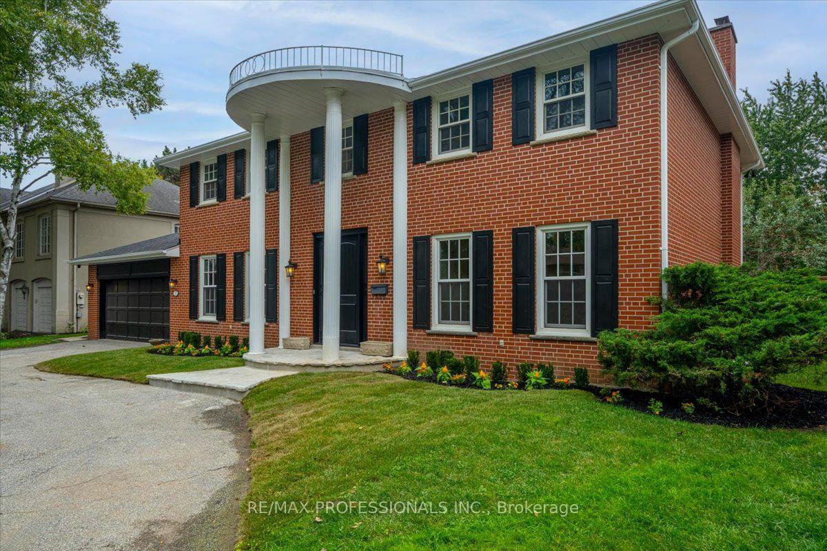 Photo 3 of 53 Edenvale Crescent, Etobicoke, Edenbridge-Humber Valley — HOMEH