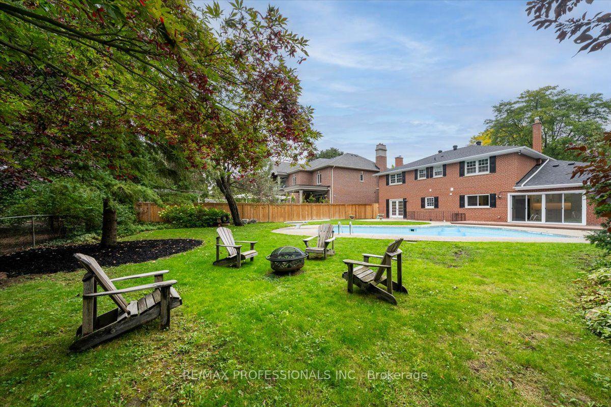 Photo 50 of 53 Edenvale Crescent, Etobicoke, Edenbridge-Humber Valley — HOMEH