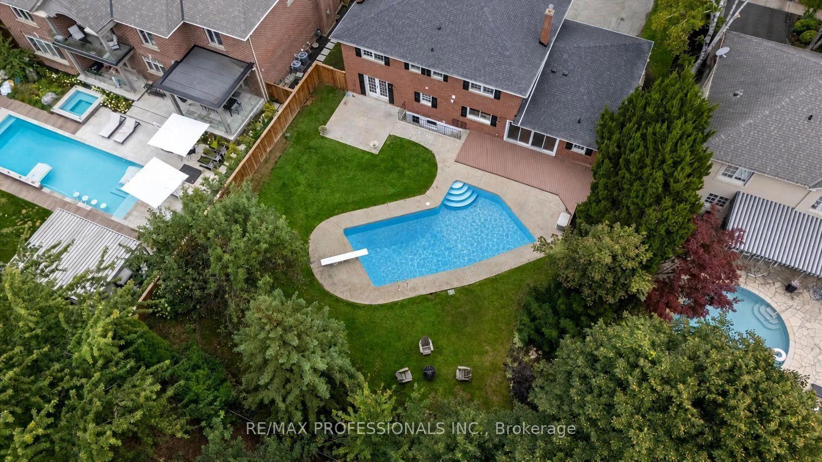 Photo 53 of 53 Edenvale Crescent, Etobicoke, Edenbridge-Humber Valley — HOMEH