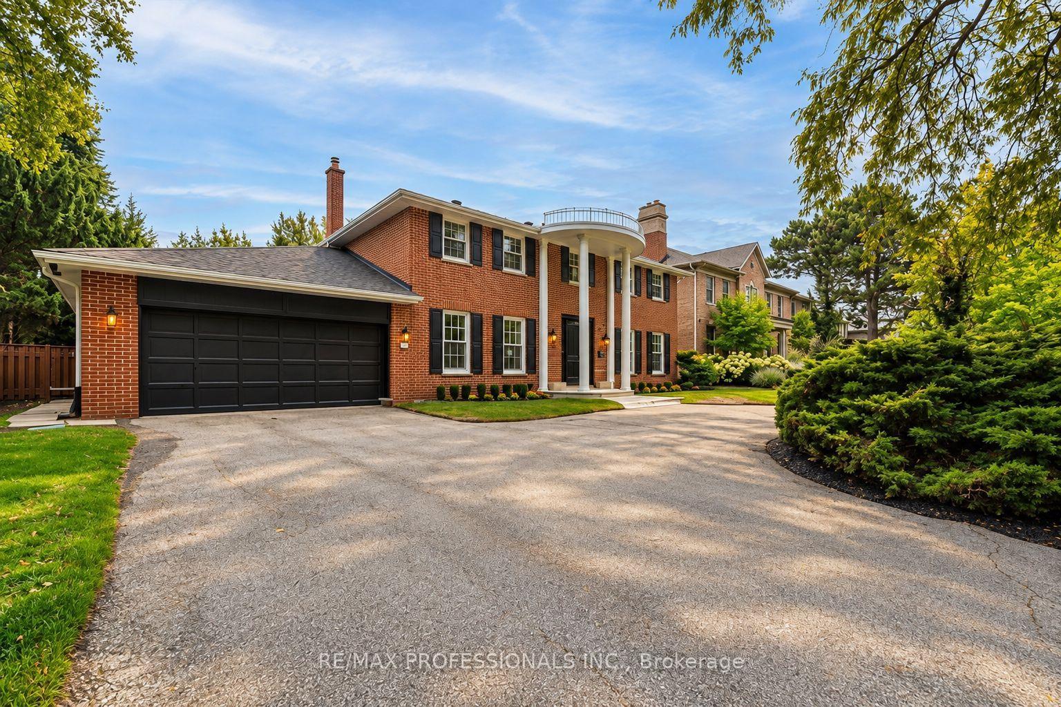 Photo 2 of 53 Edenvale Crescent, Etobicoke, Edenbridge-Humber Valley — HOMEH