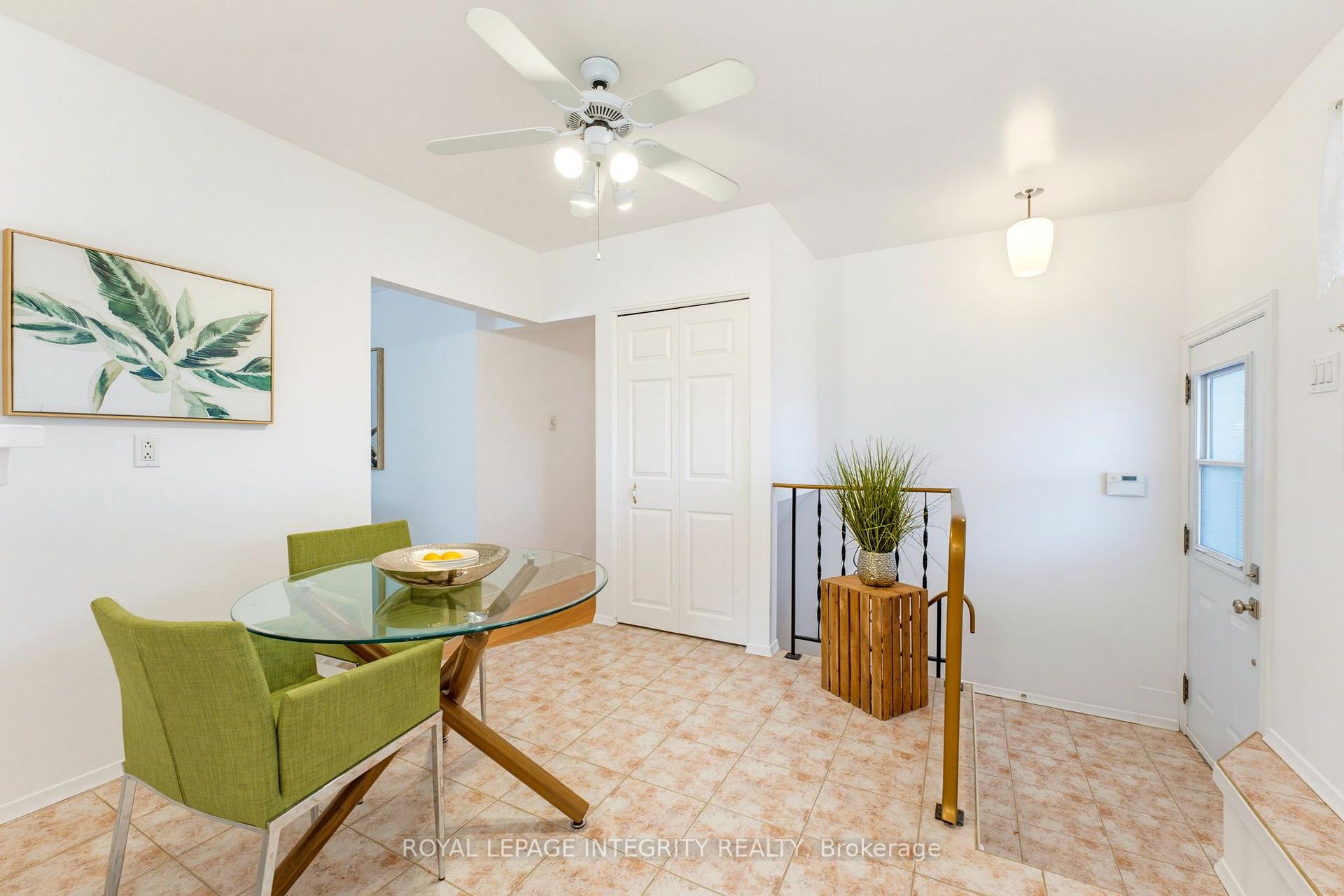 Photo 16 of 1840 Featherston Drive, Ottawa, Guildwood Estates - Urbandale Acres — HOMEH