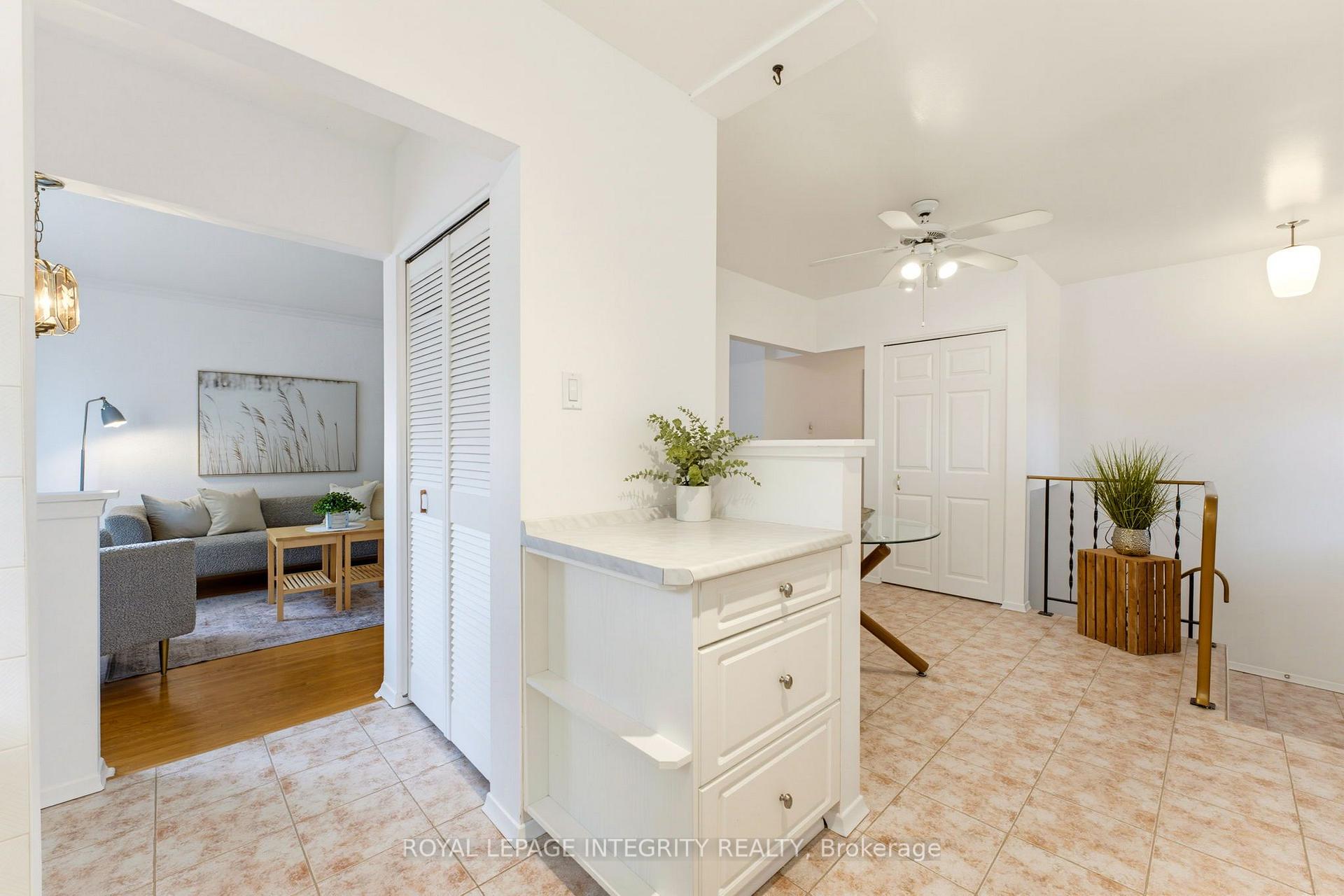 Photo 23 of 1840 Featherston Drive, Ottawa, Guildwood Estates - Urbandale Acres — HOMEH