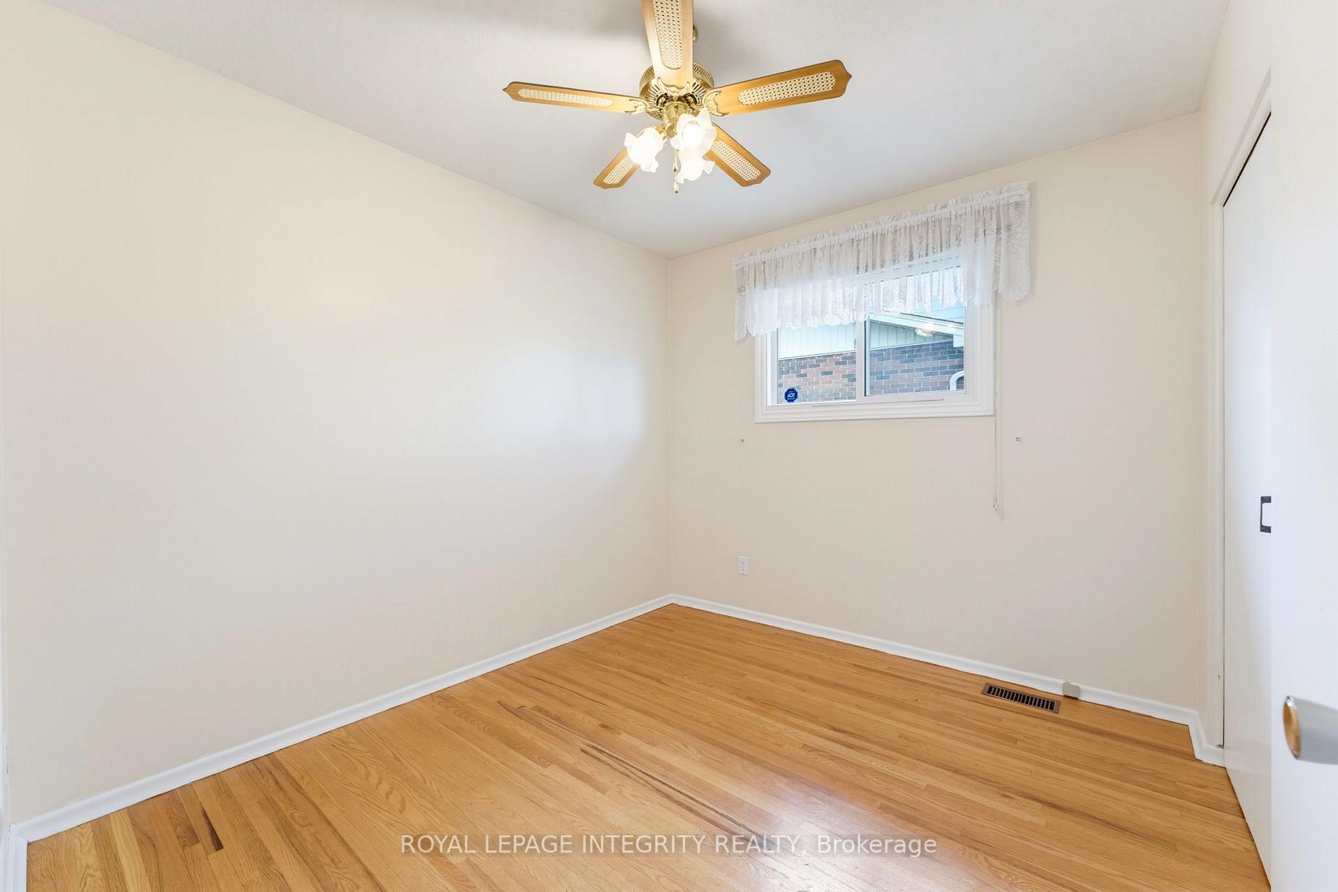 Photo 24 of 1840 Featherston Drive, Ottawa, Guildwood Estates - Urbandale Acres — HOMEH
