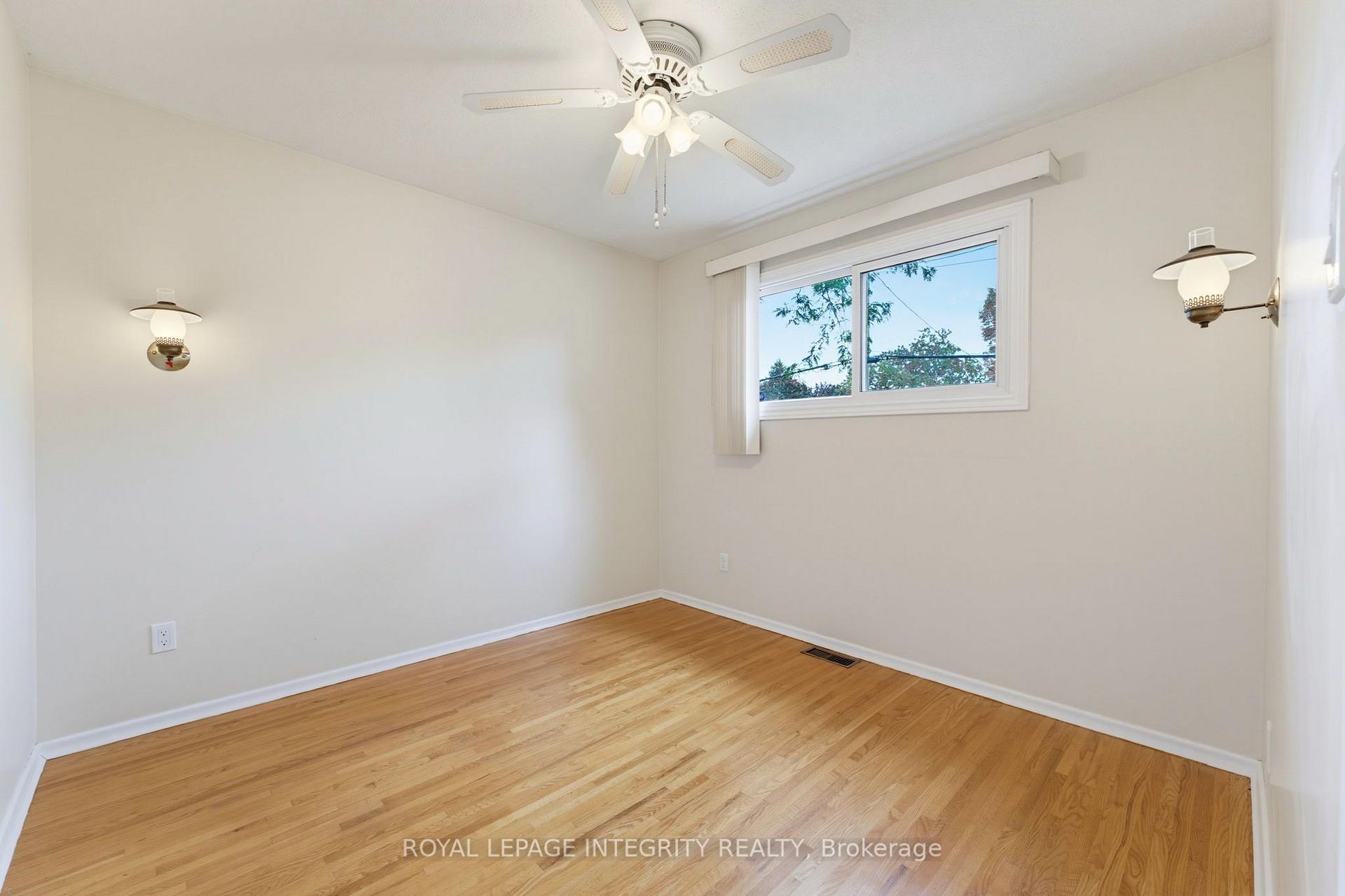 Photo 26 of 1840 Featherston Drive, Ottawa, Guildwood Estates - Urbandale Acres — HOMEH