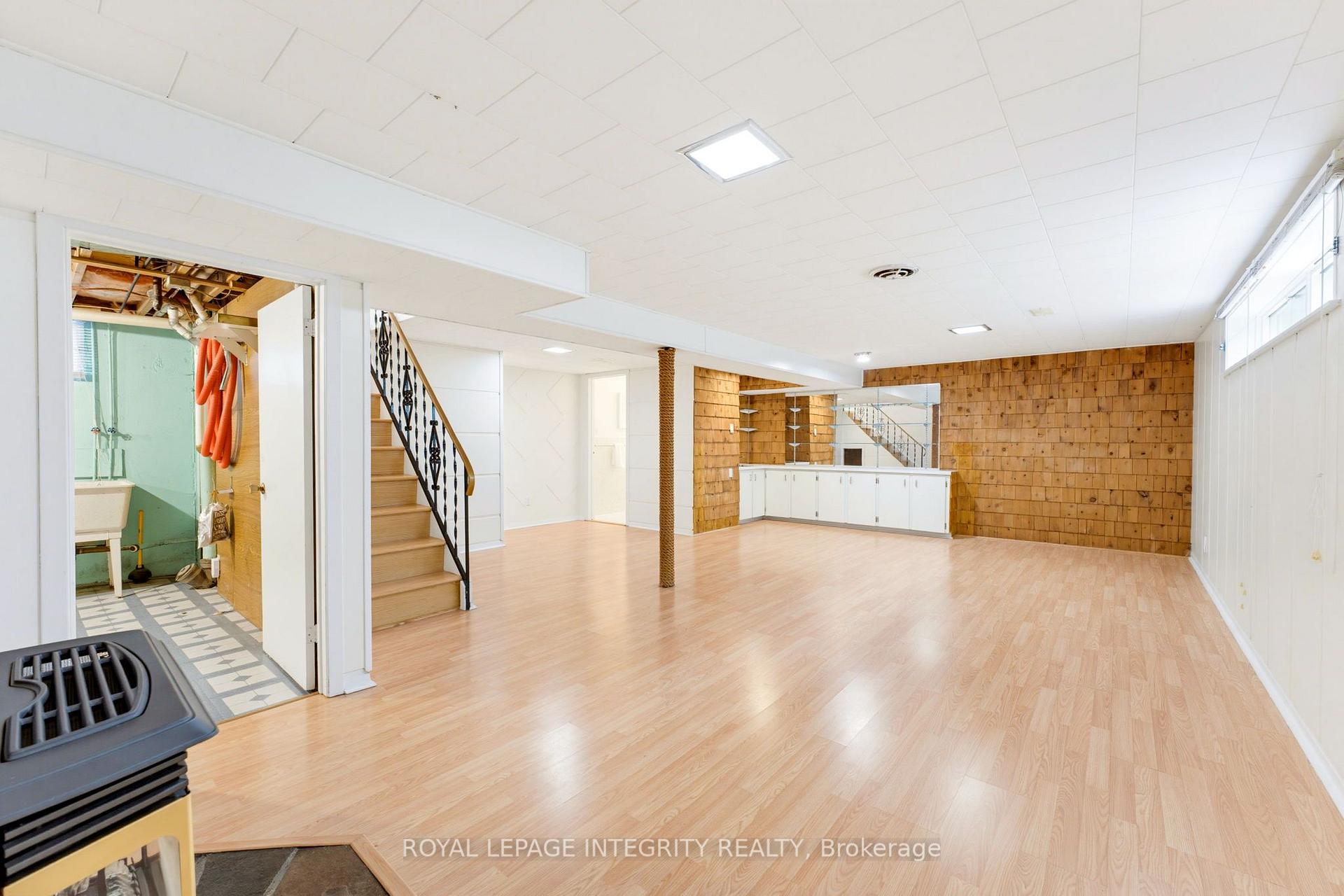 Photo 28 of 1840 Featherston Drive, Ottawa, Guildwood Estates - Urbandale Acres — HOMEH