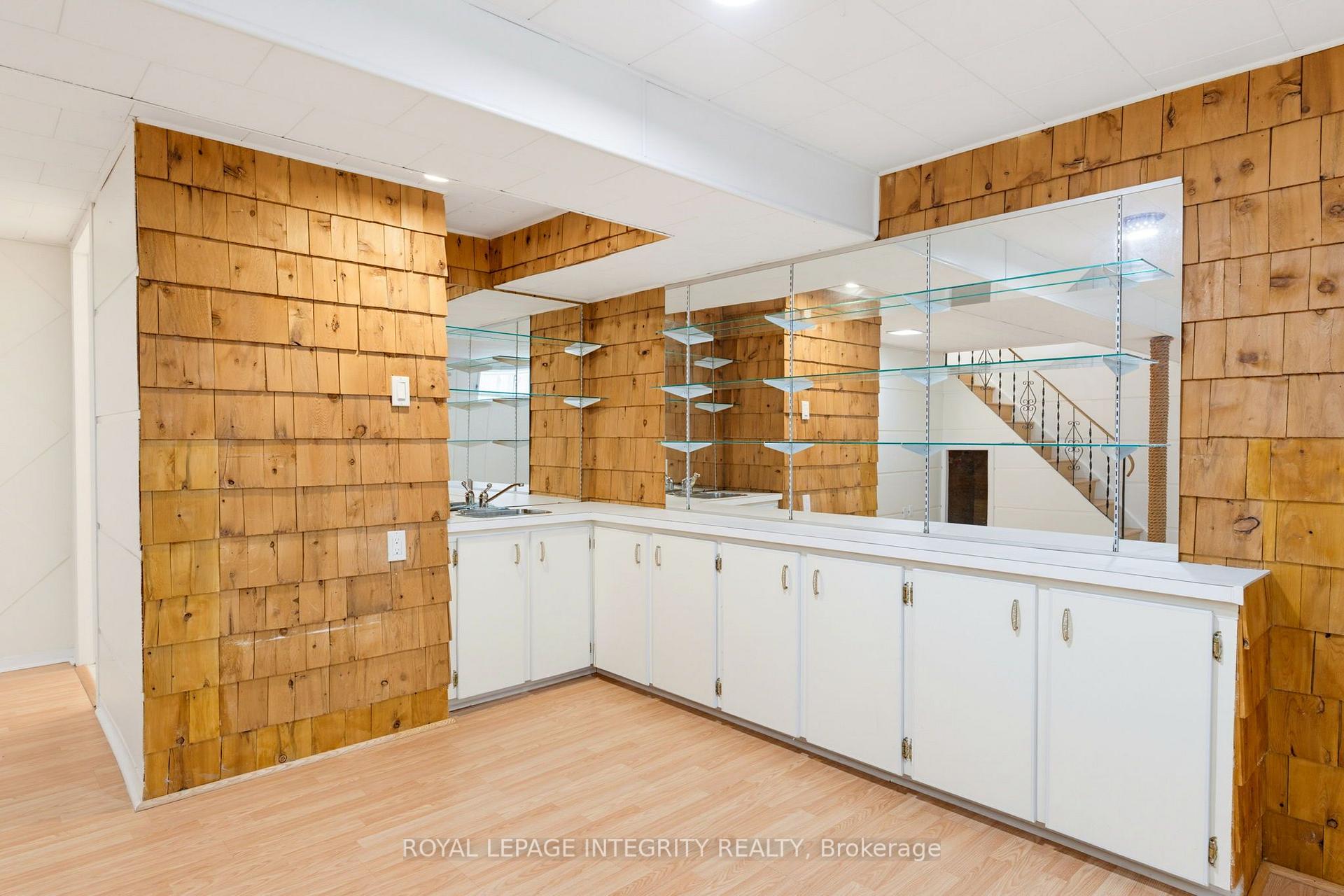 Photo 31 of 1840 Featherston Drive, Ottawa, Guildwood Estates - Urbandale Acres — HOMEH