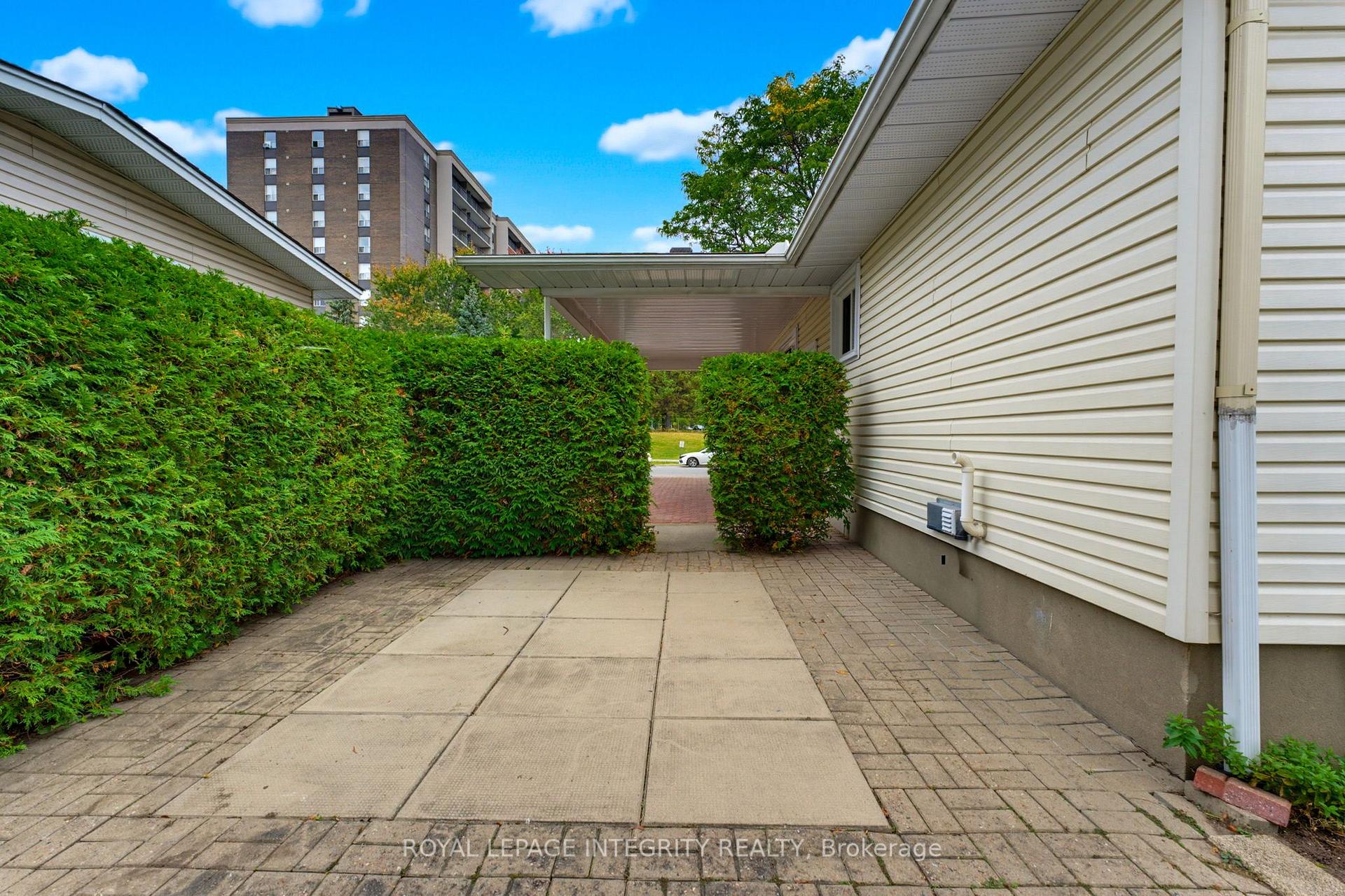 Photo 39 of 1840 Featherston Drive, Ottawa, Guildwood Estates - Urbandale Acres — HOMEH