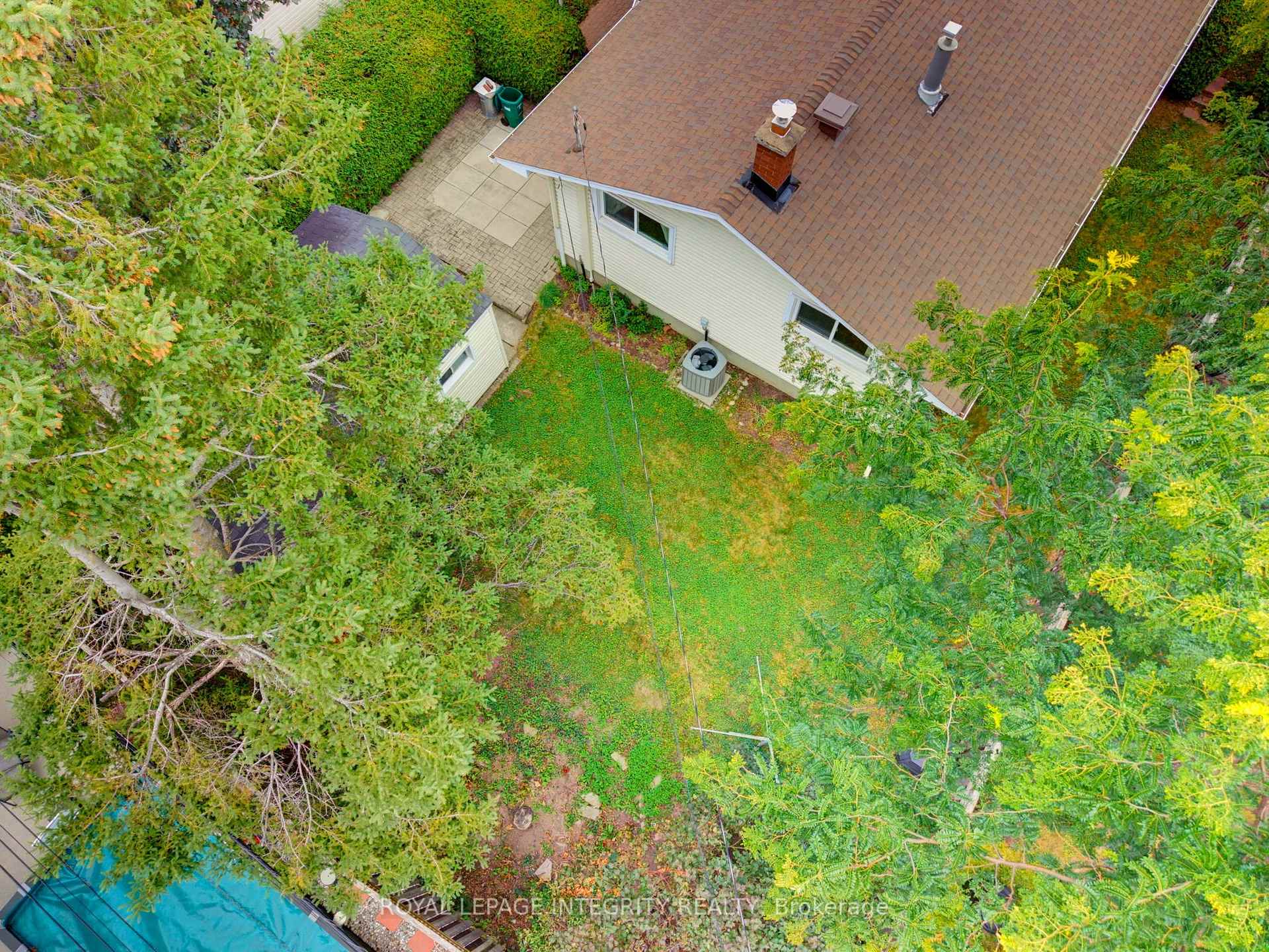Photo 43 of 1840 Featherston Drive, Ottawa, Guildwood Estates - Urbandale Acres — HOMEH