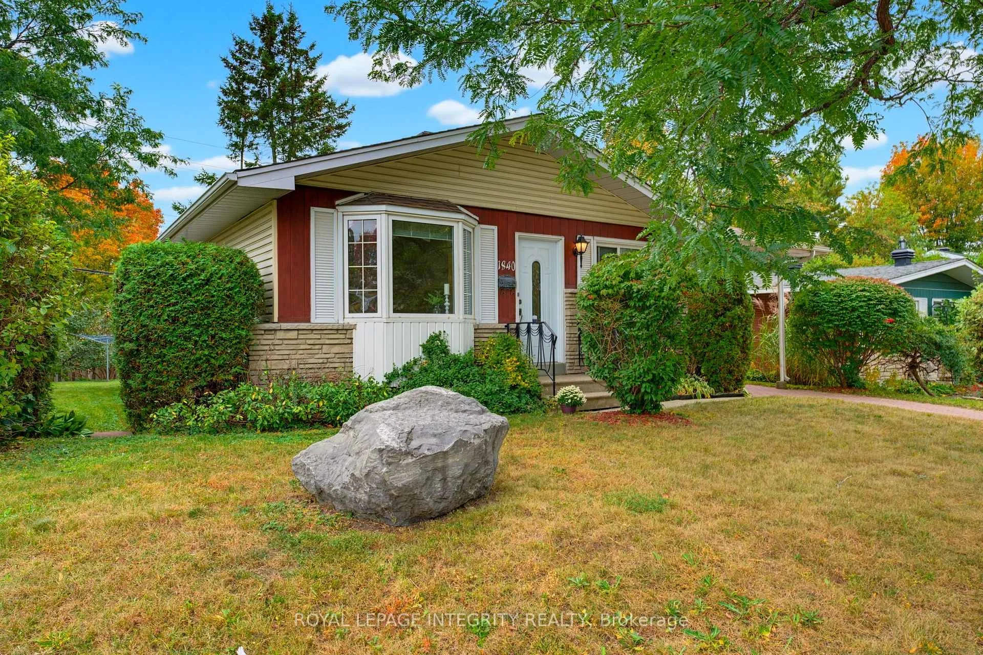 Photo 6 of 1840 Featherston Drive, Ottawa, Guildwood Estates - Urbandale Acres — HOMEH