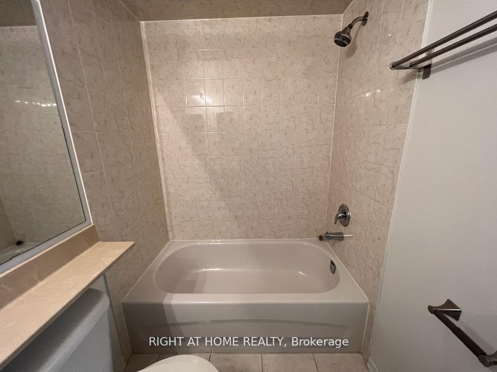 Photo 13 of Unit 10, 35 Hays Boulevard, Oakville, River Oaks — HOMEH