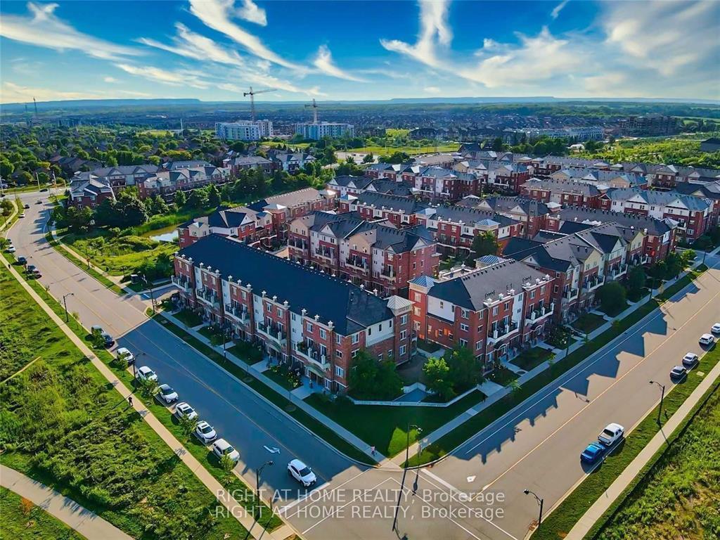 Photo 24 of Unit 10, 35 Hays Boulevard, Oakville, River Oaks — HOMEH