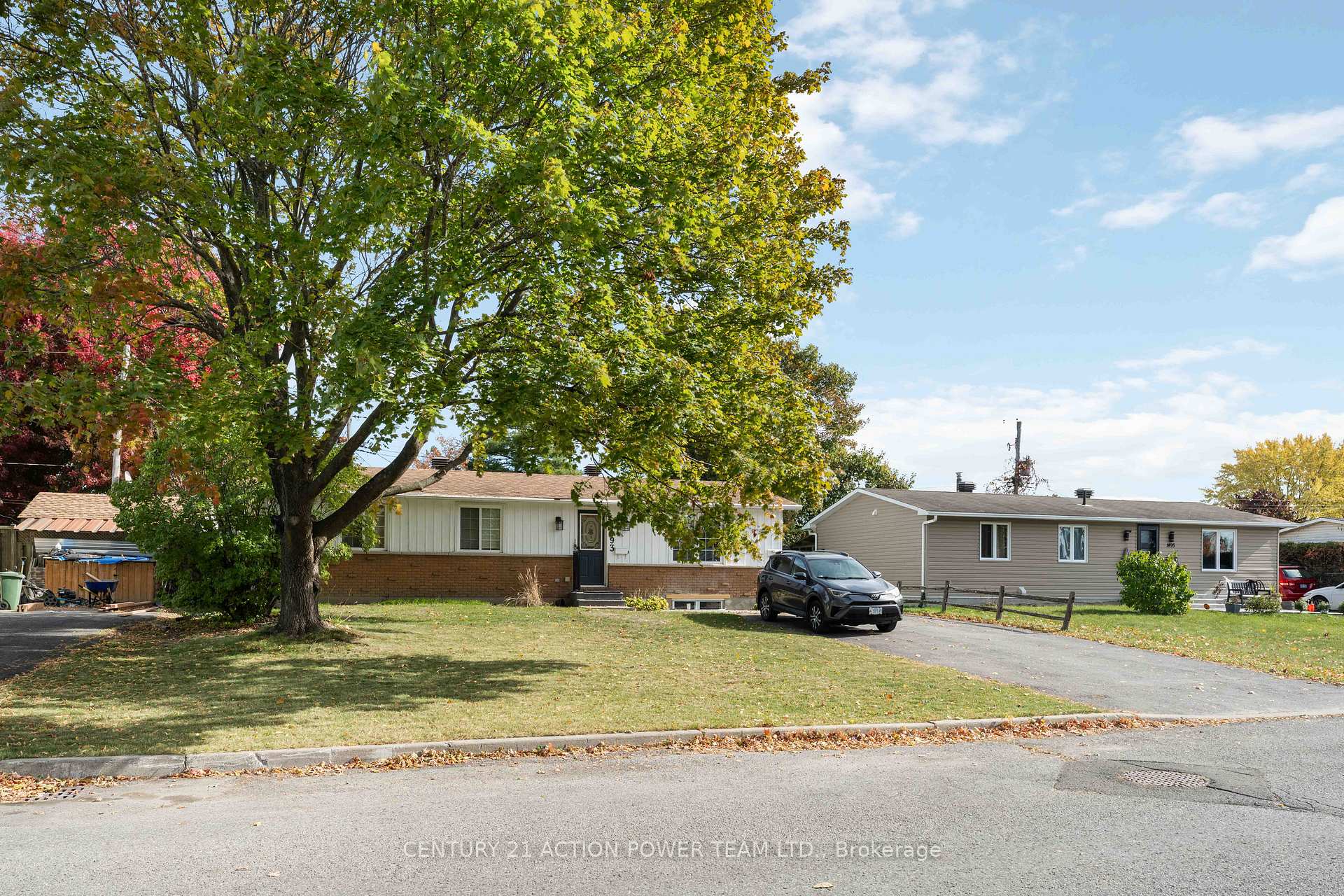 Photo 2 of Unit B, 1493 Mariette Street, Ottawa, Bilberry Creek/Queenswood Heights — HOMEH