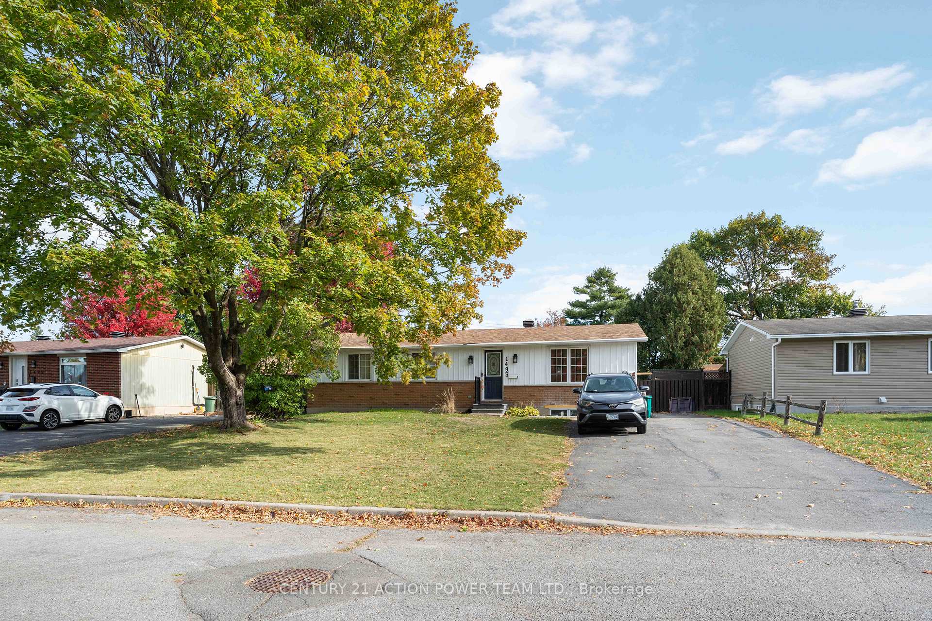 Photo 3 of Unit B, 1493 Mariette Street, Ottawa, Bilberry Creek/Queenswood Heights — HOMEH