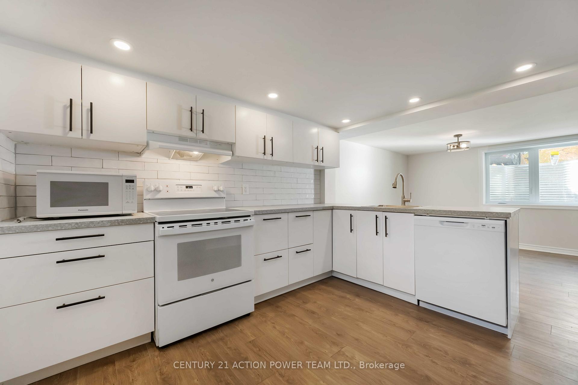 Photo 11 of Unit B, 1493 Mariette Street, Ottawa, Bilberry Creek/Queenswood Heights — HOMEH