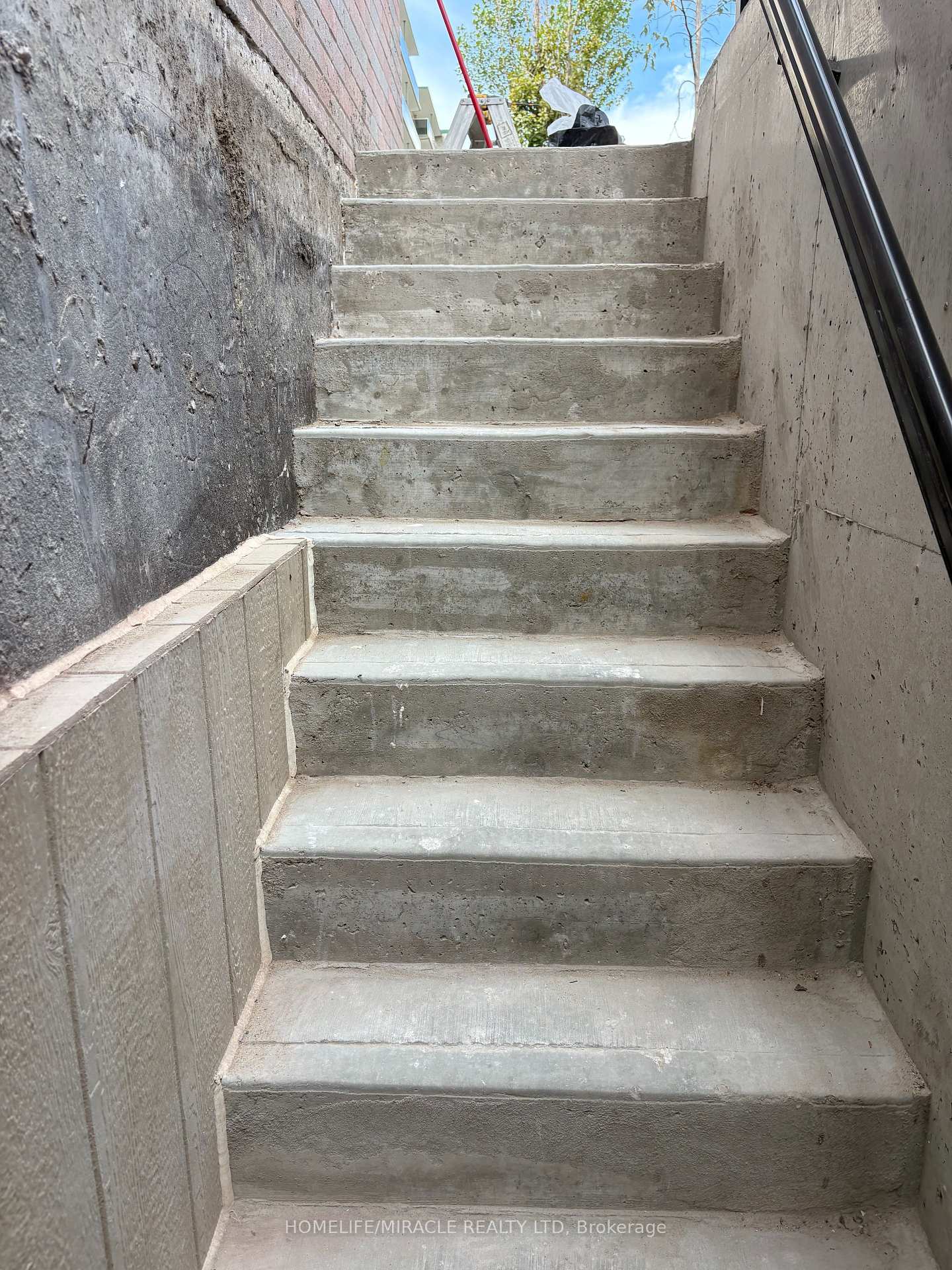 Photo 9 of Unit Basement, 44 Sylvia Street, Barrie, Grove East — HOMEH