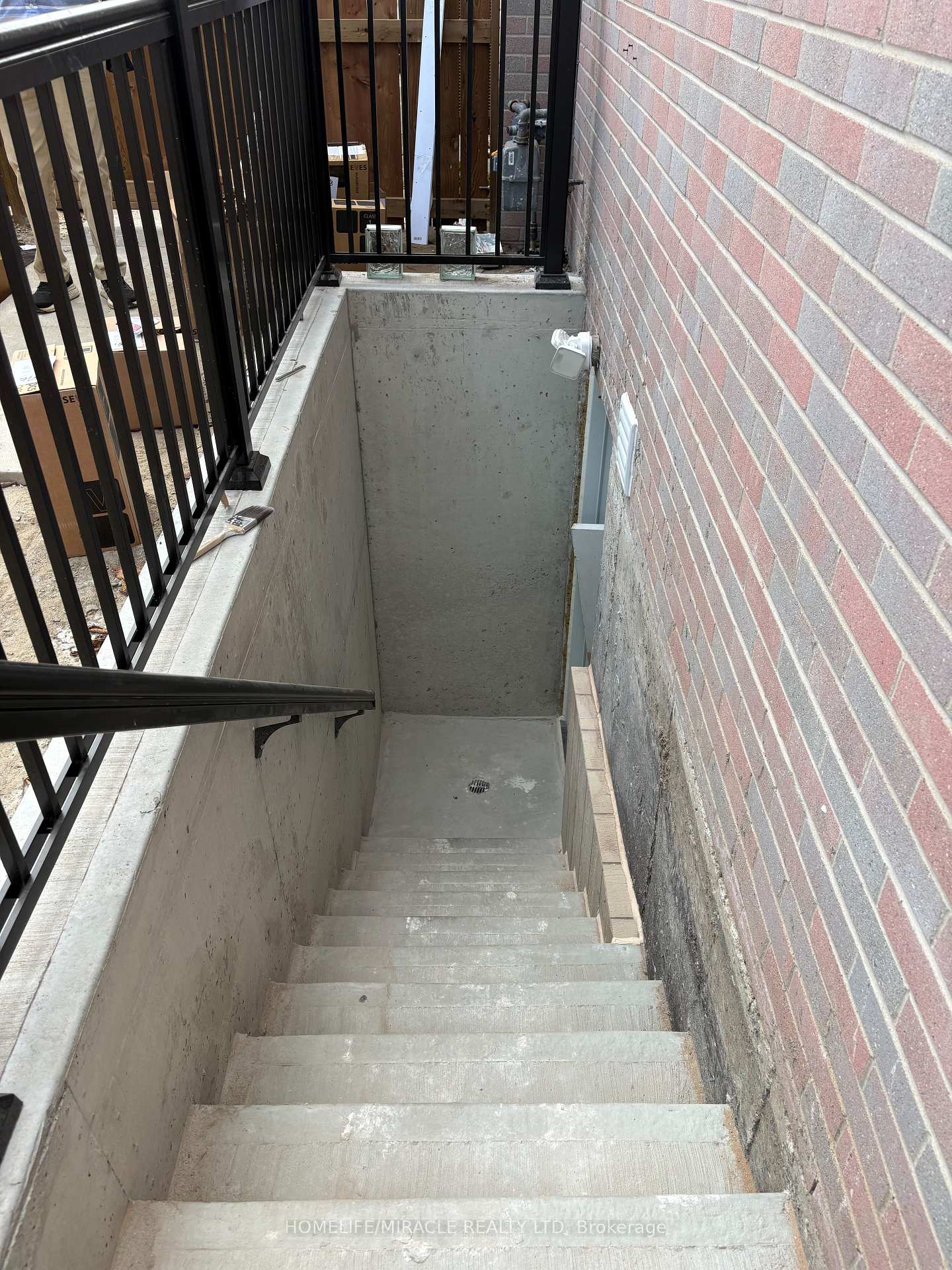 Photo 10 of Unit Basement, 44 Sylvia Street, Barrie, Grove East — HOMEH