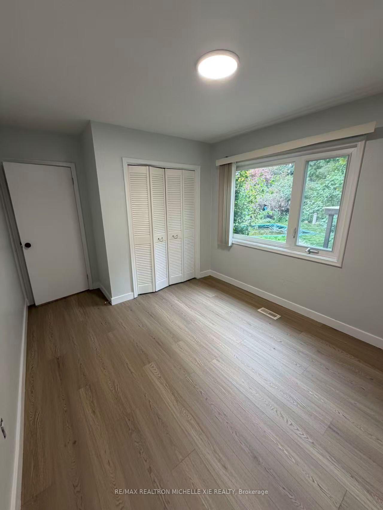 Photo 5 of 85 Three Valleys Drive, North York, Parkwoods-Donalda — HOMEH