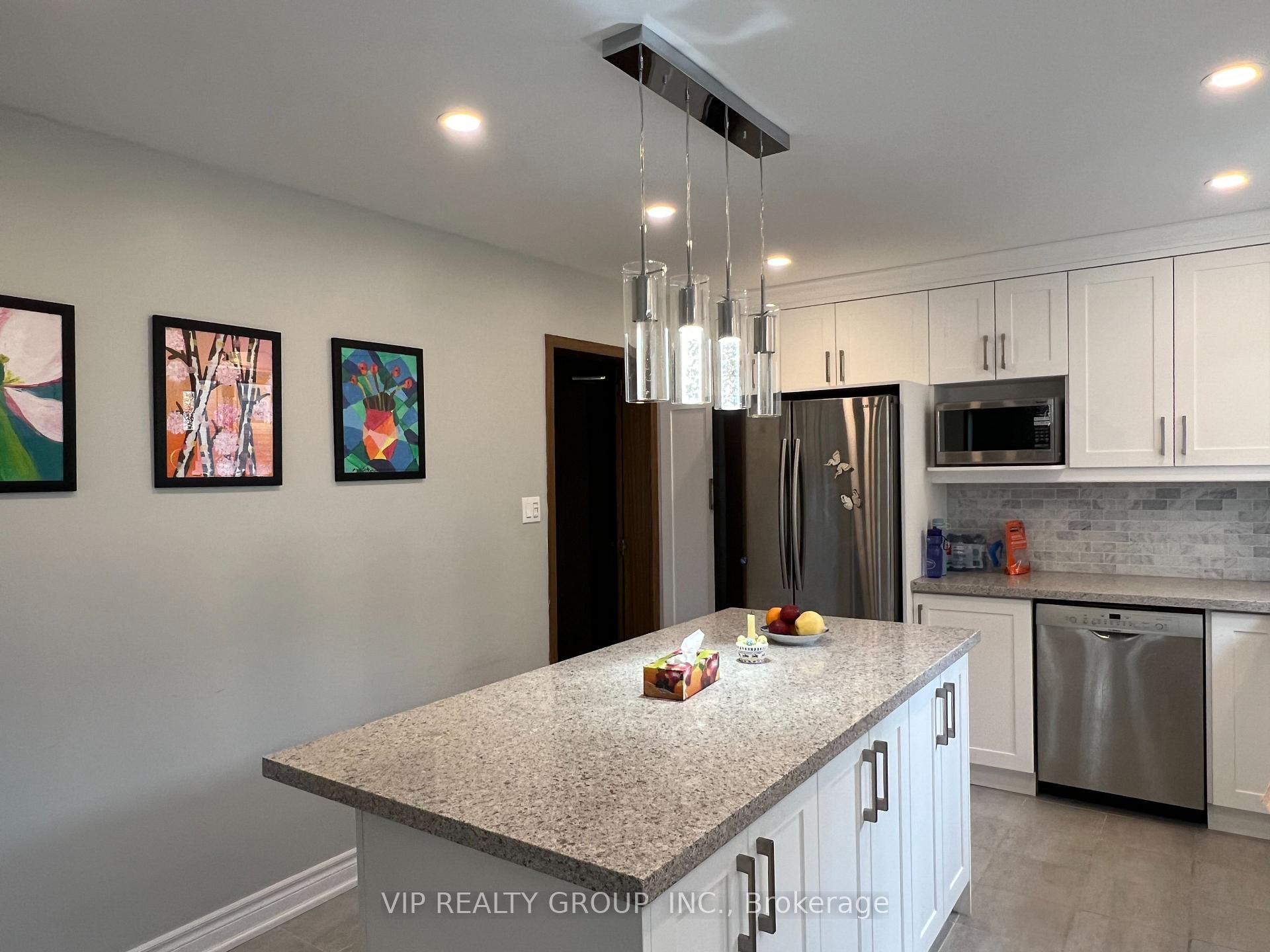 Photo 12 of 69 Yatesbury Road, North York, Bayview Woods-Steeles — HOMEH