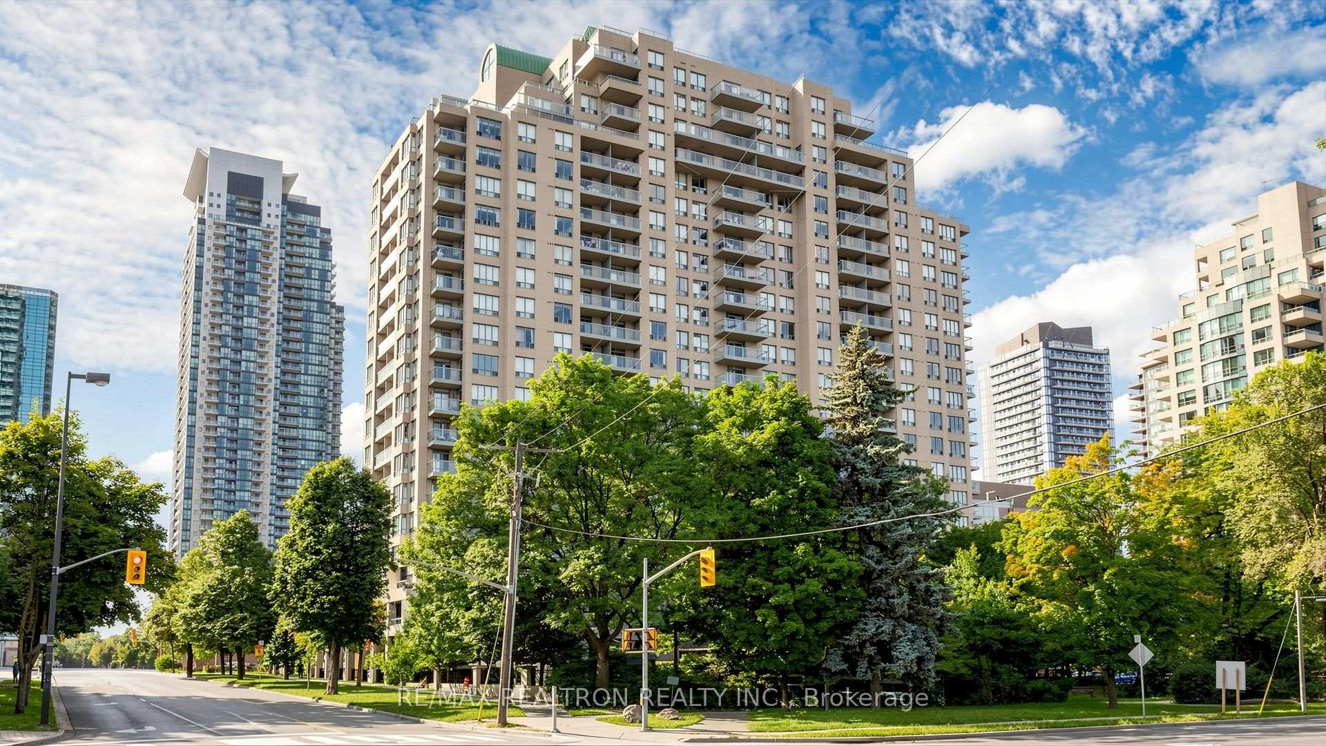 Photo 1 of Unit 207, 28 Empress Avenue, North York, Willowdale East — HOMEH