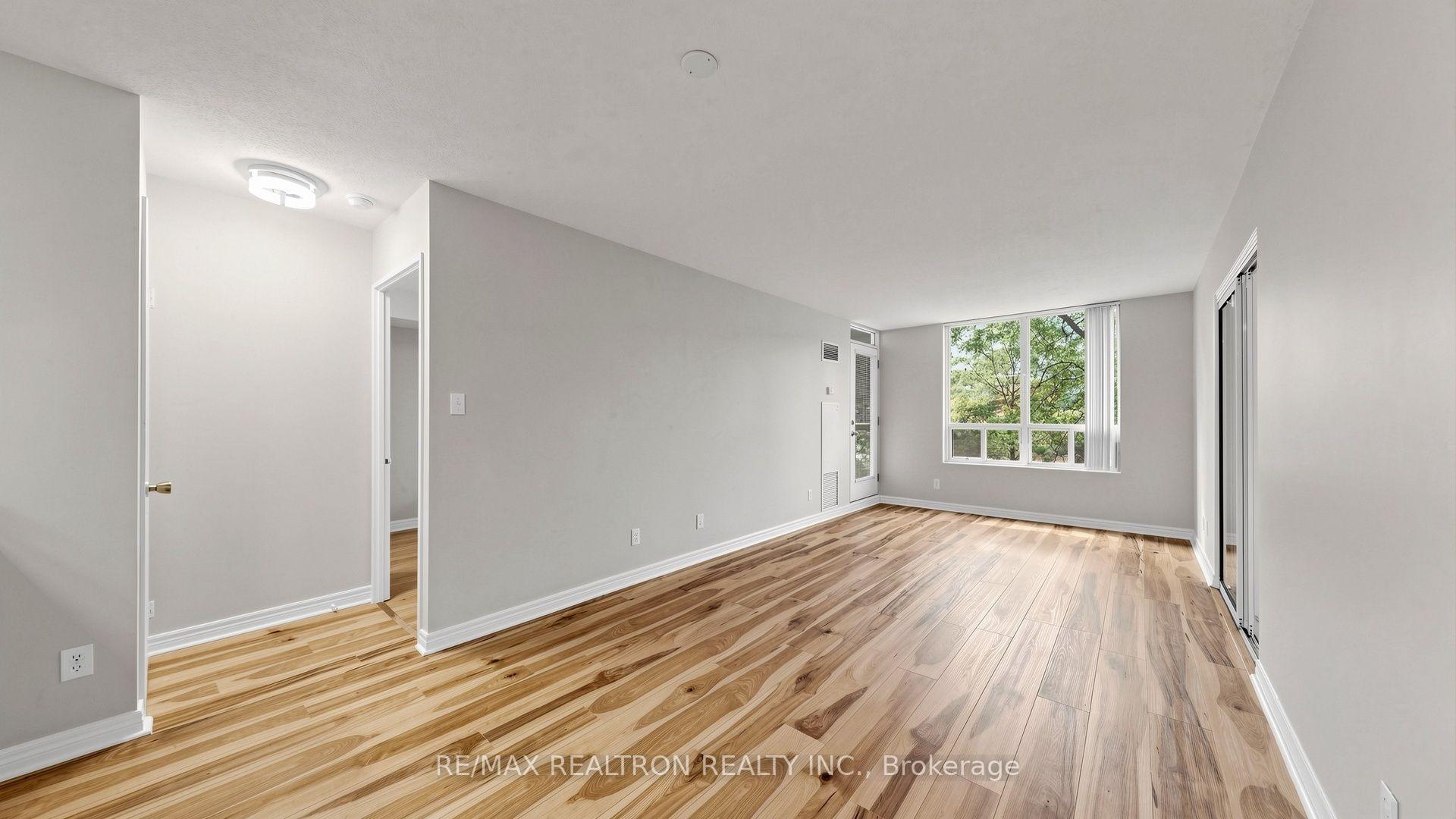 Photo 8 of Unit 207, 28 Empress Avenue, North York, Willowdale East — HOMEH