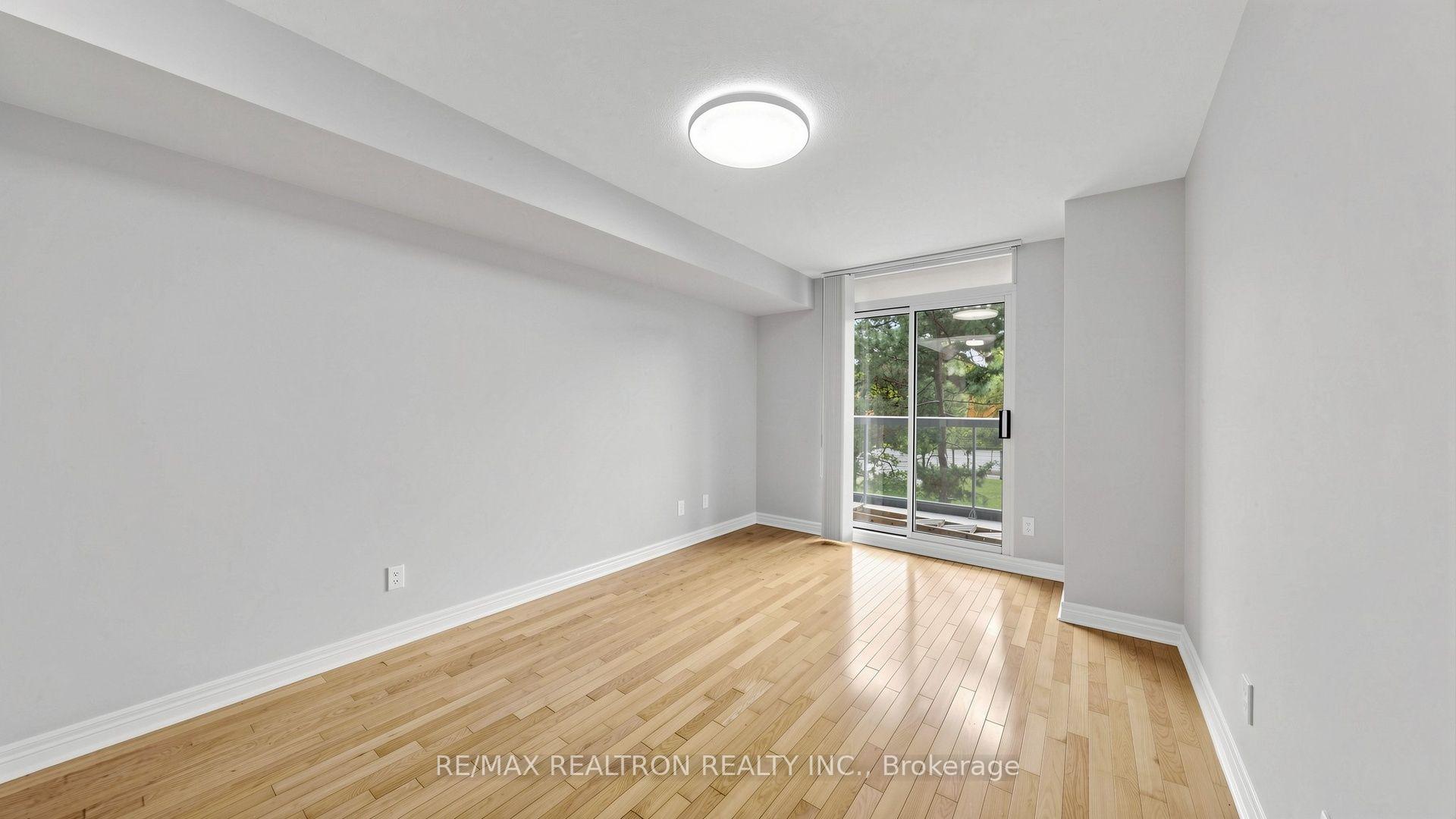 Photo 9 of Unit 207, 28 Empress Avenue, North York, Willowdale East — HOMEH