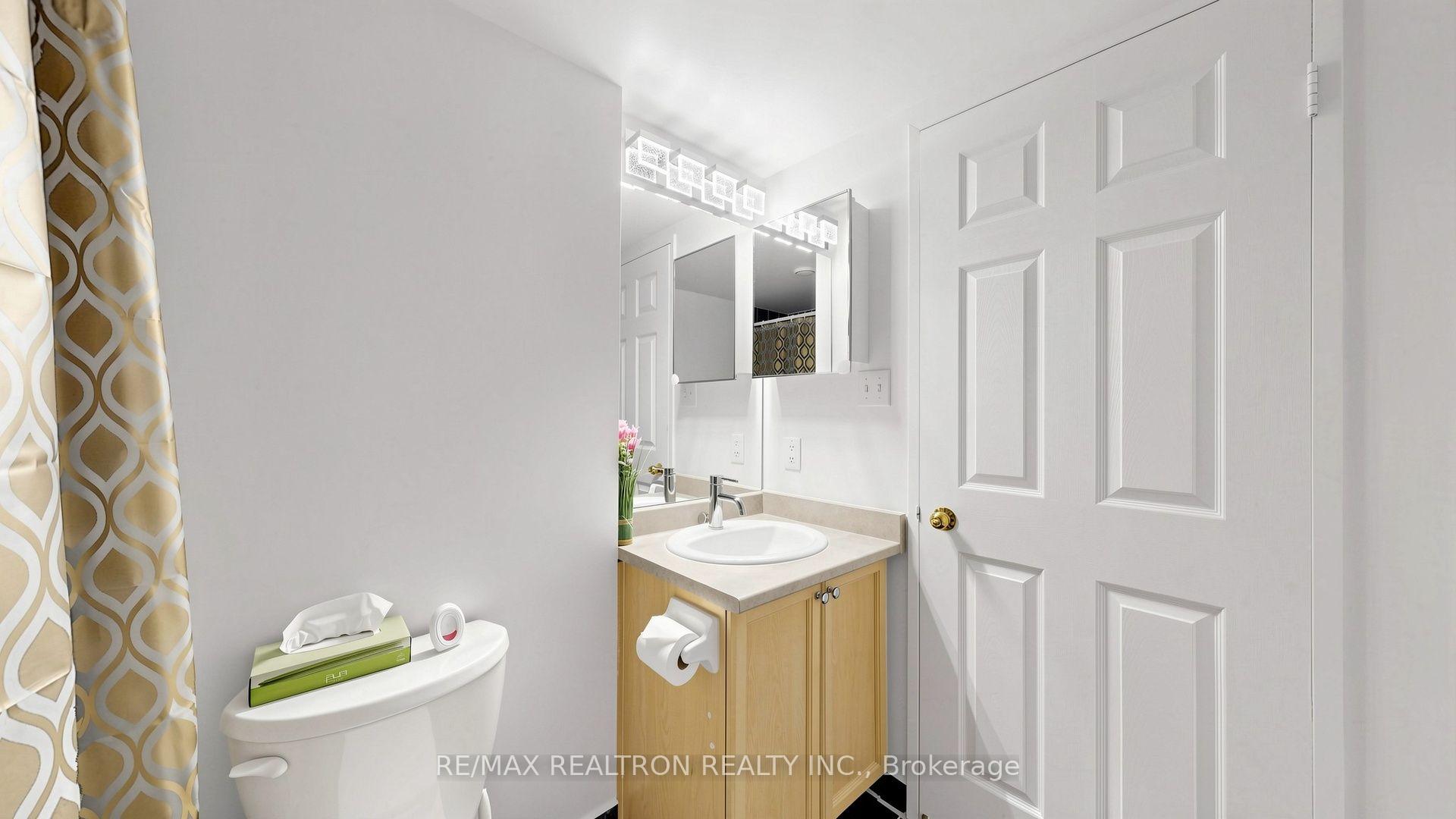 Photo 12 of Unit 207, 28 Empress Avenue, North York, Willowdale East — HOMEH