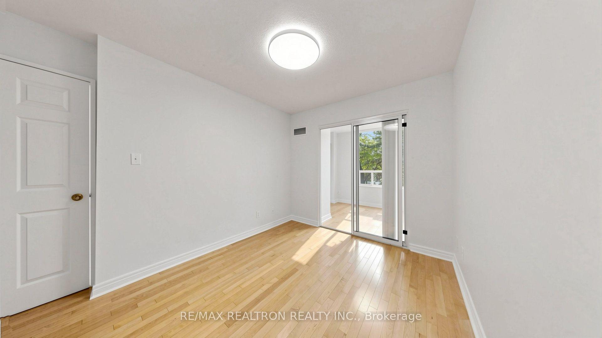 Photo 15 of Unit 207, 28 Empress Avenue, North York, Willowdale East — HOMEH