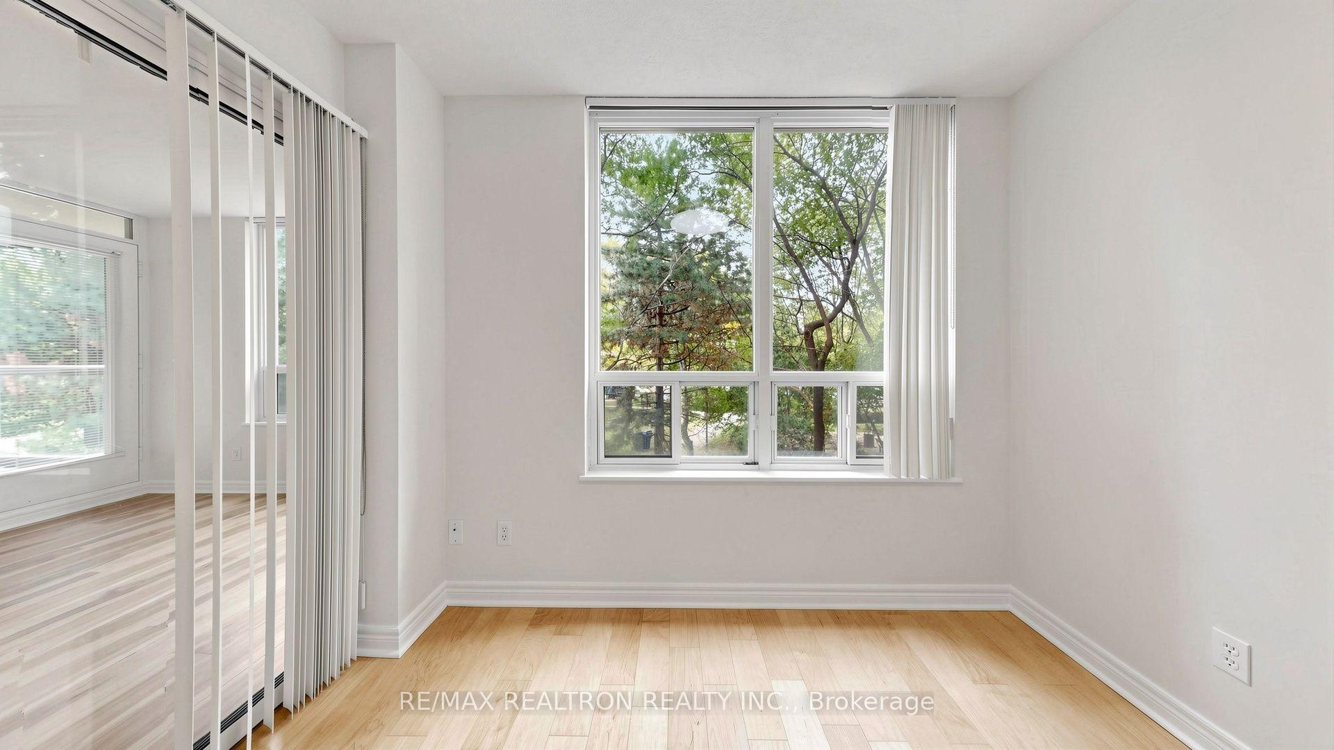 Photo 16 of Unit 207, 28 Empress Avenue, North York, Willowdale East — HOMEH