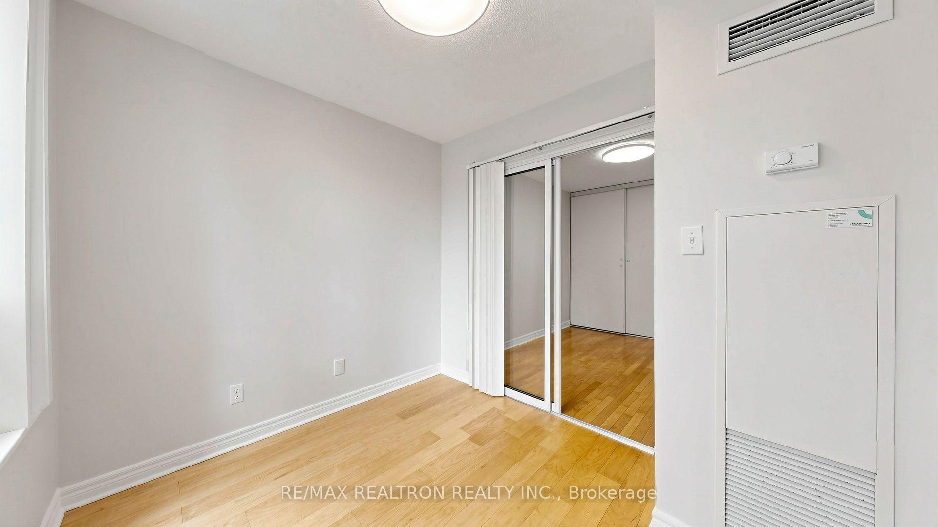 Photo 19 of Unit 207, 28 Empress Avenue, North York, Willowdale East — HOMEH
