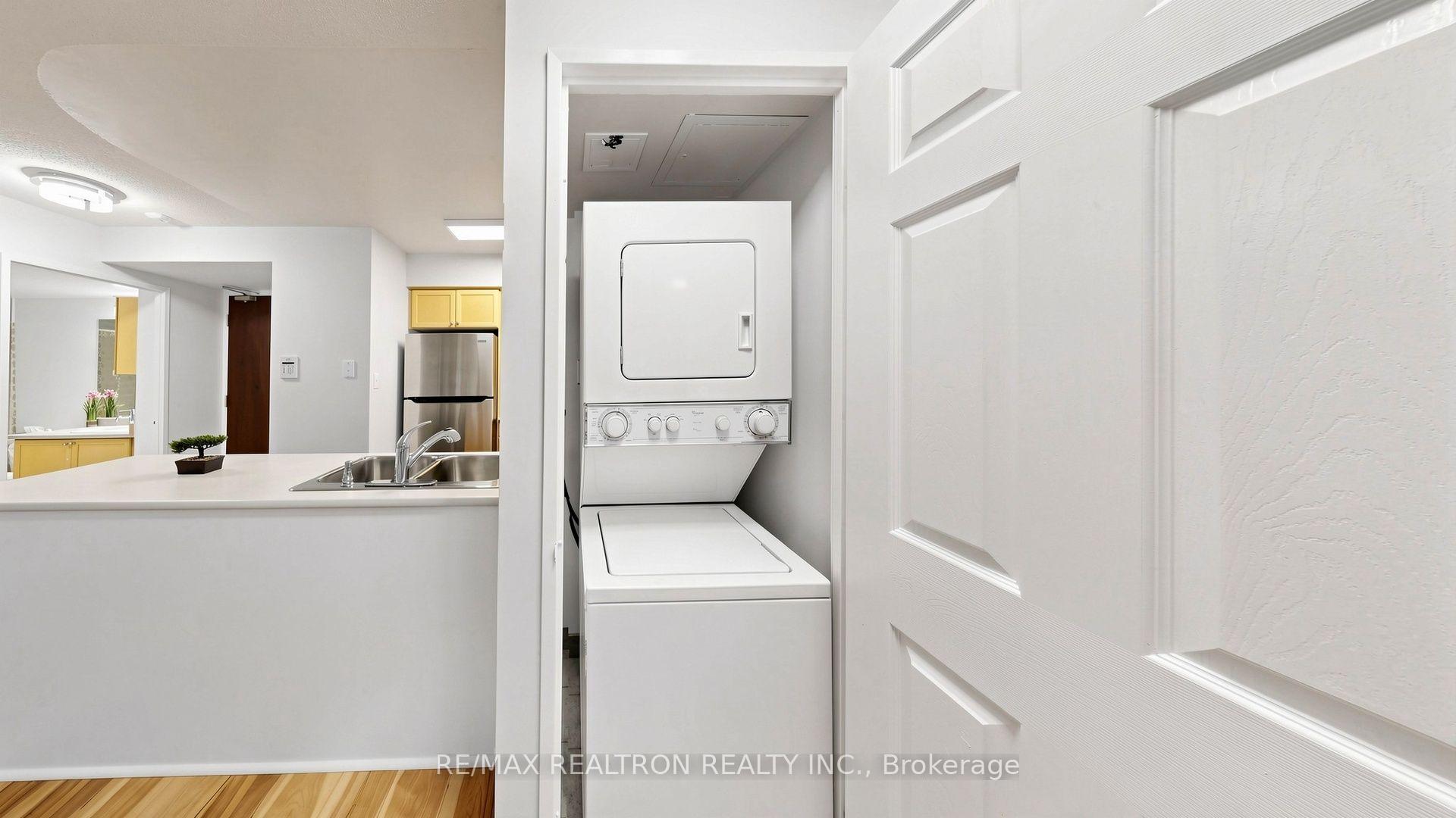Photo 23 of Unit 207, 28 Empress Avenue, North York, Willowdale East — HOMEH