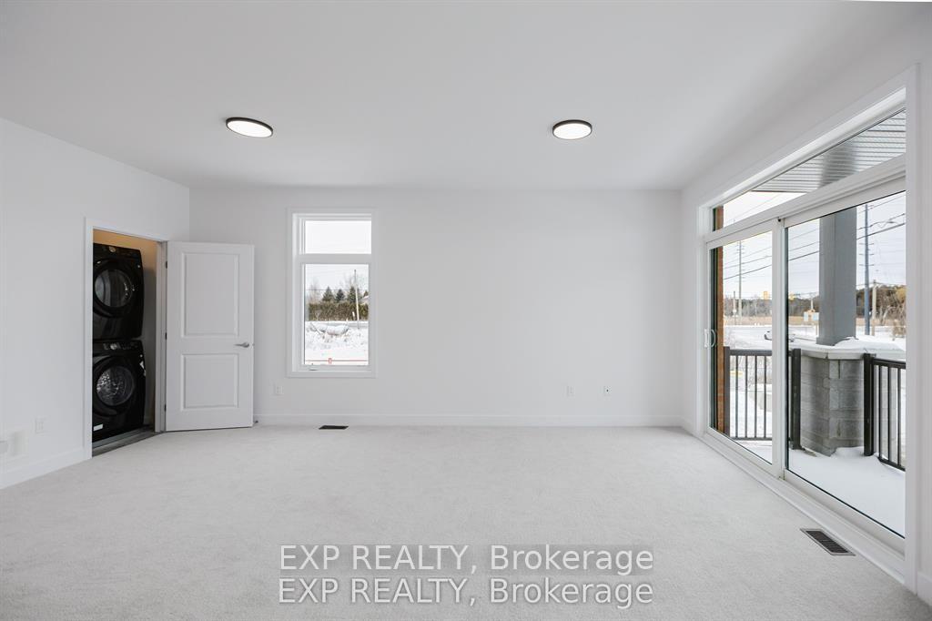 Photo 8 of 201 Silhouette Private, Ottawa, Barrhaven - Cedargrove/Fraserdale — HOMEH