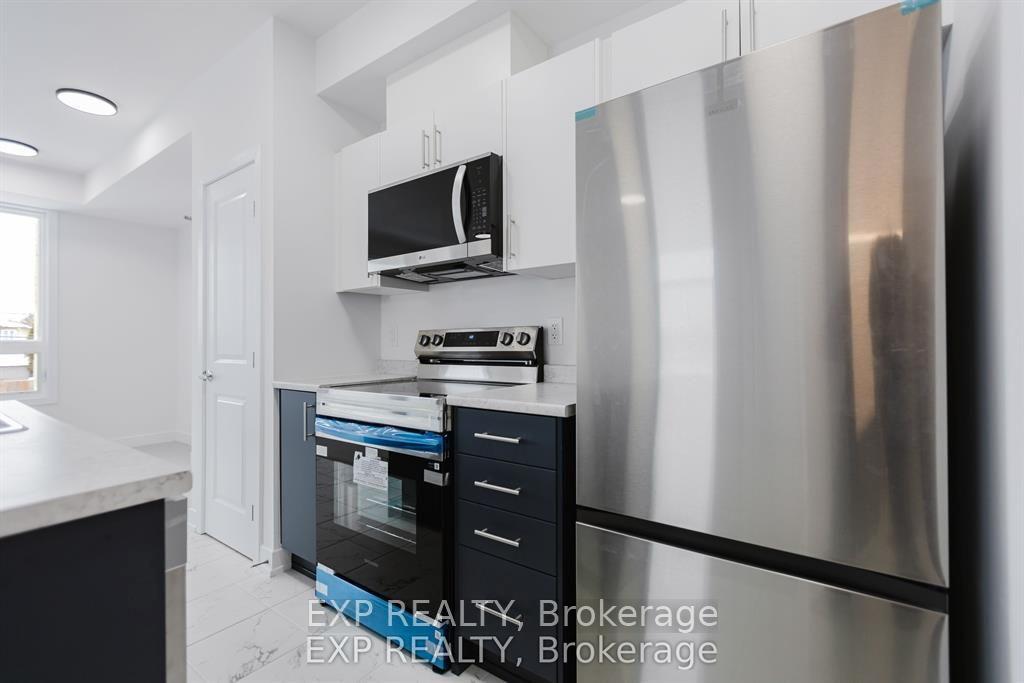 Photo 12 of 201 Silhouette Private, Ottawa, Barrhaven - Cedargrove/Fraserdale — HOMEH