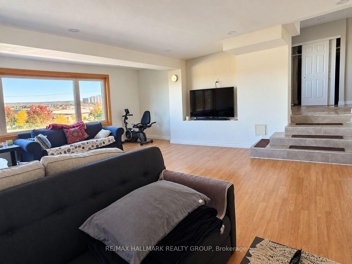 Photo 5 of 3674 St. Joseph Boulevard, Ottawa, Fallingbrook/Ridgemount — HOMEH