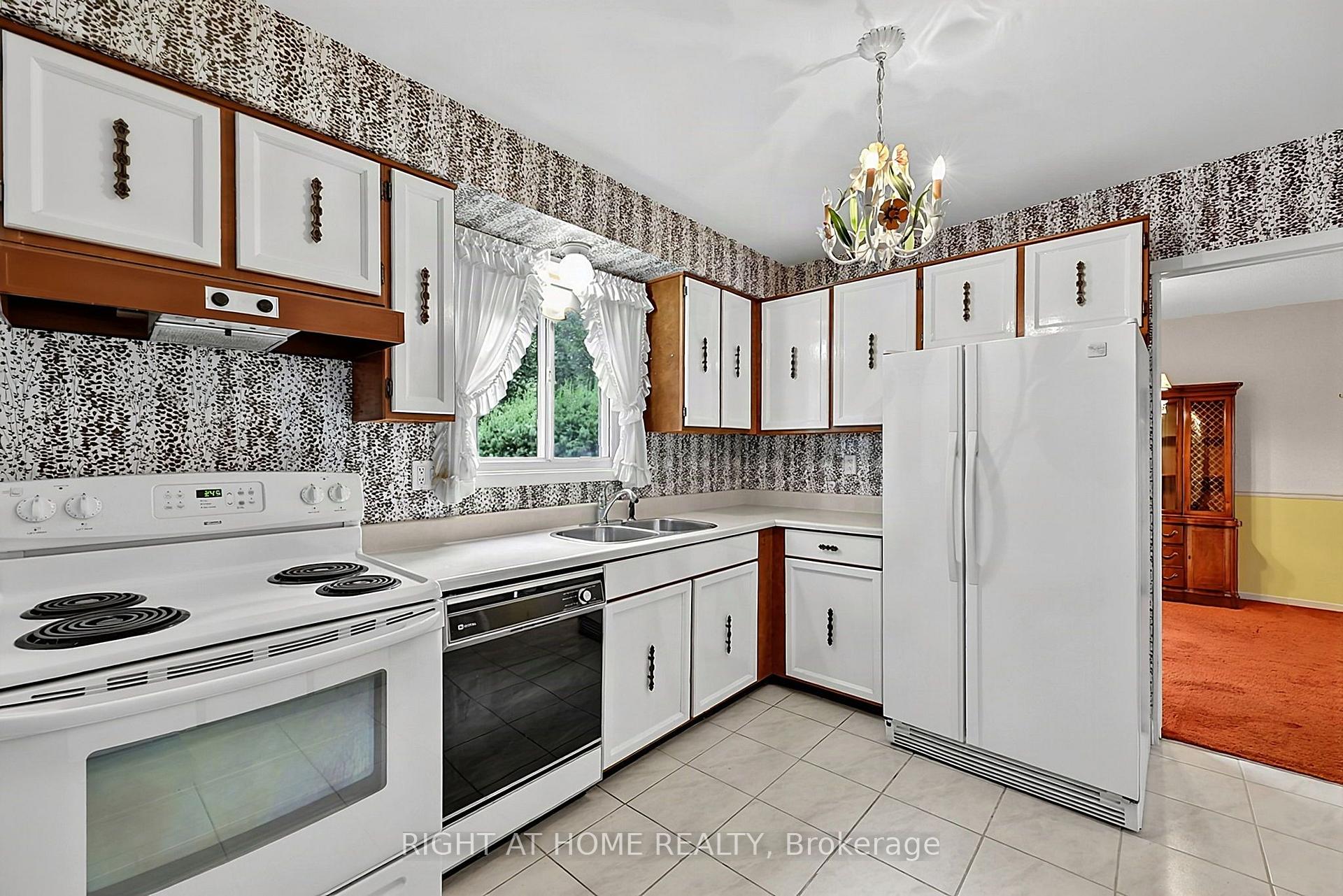 Photo 11 of 50 Mayvern Crescent, Richmond Hill, North Richvale — HOMEH