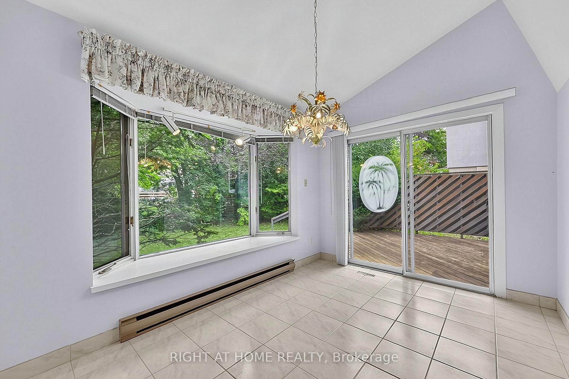 Photo 19 of 50 Mayvern Crescent, Richmond Hill, North Richvale — HOMEH
