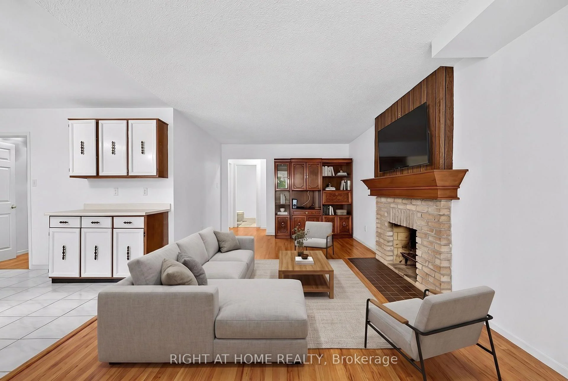 Photo 14 of 50 Mayvern Crescent, Richmond Hill, North Richvale — HOMEH