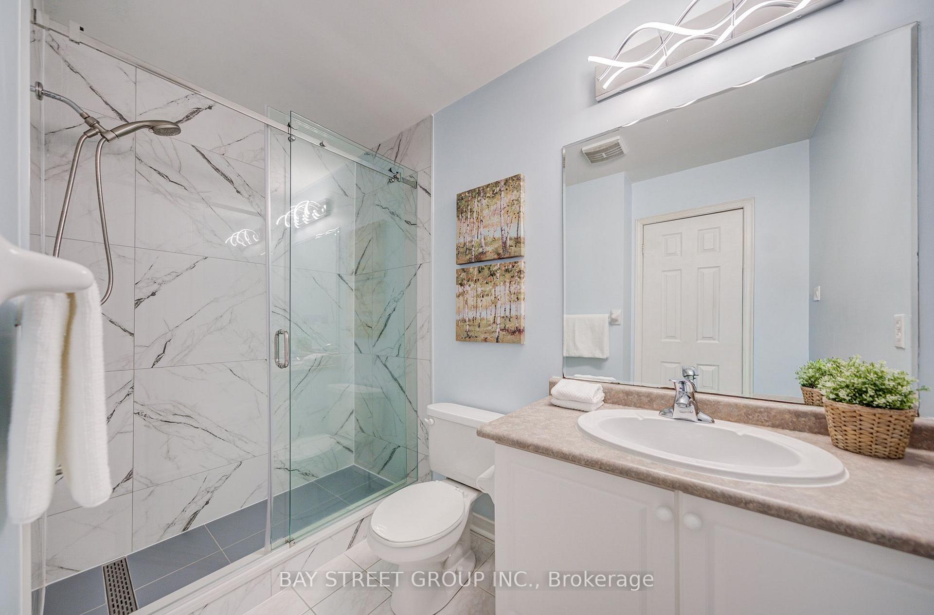 Photo 25 of 25 Waterton Crescent, Richmond Hill, Langstaff — HOMEH