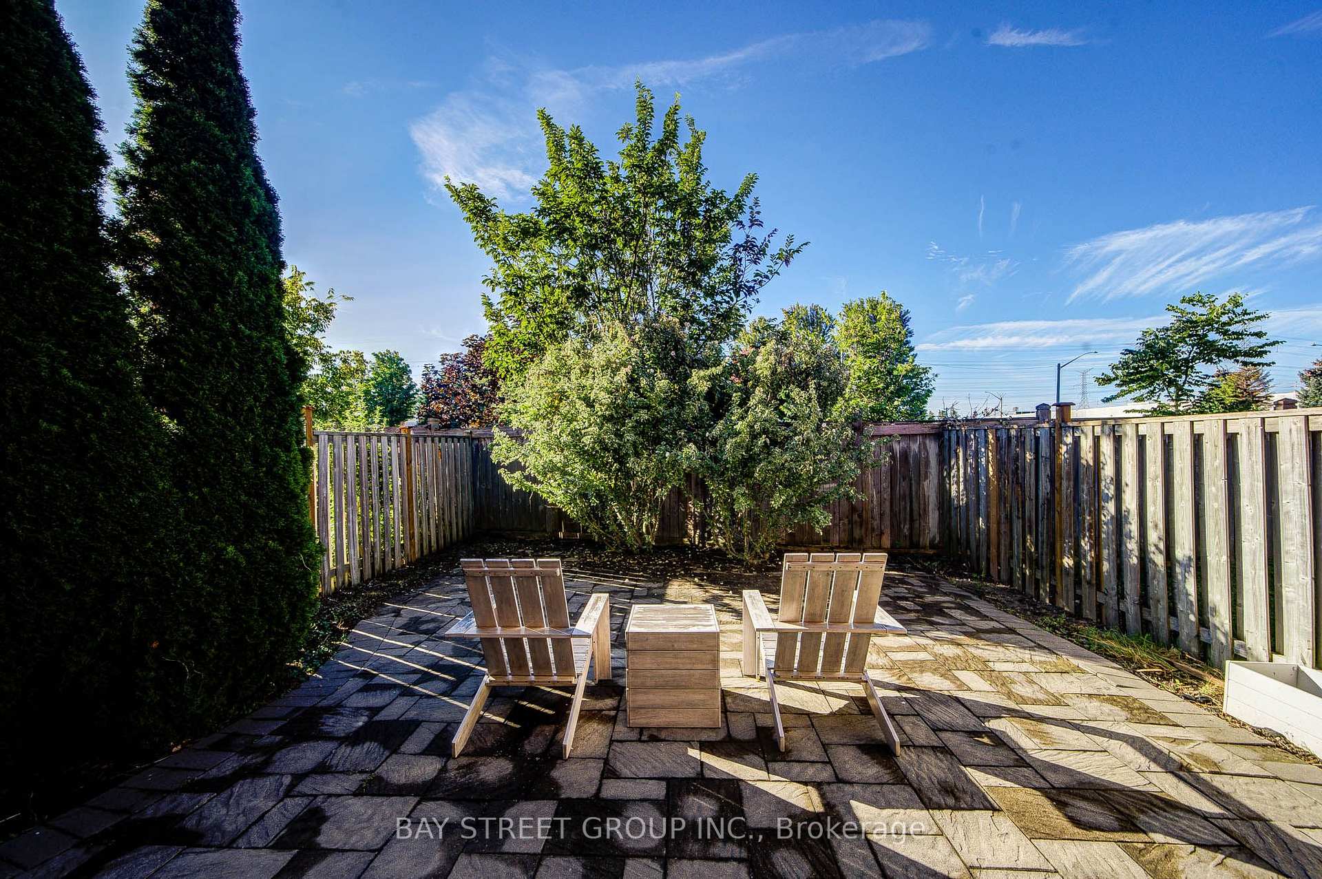 Photo 32 of 25 Waterton Crescent, Richmond Hill, Langstaff — HOMEH