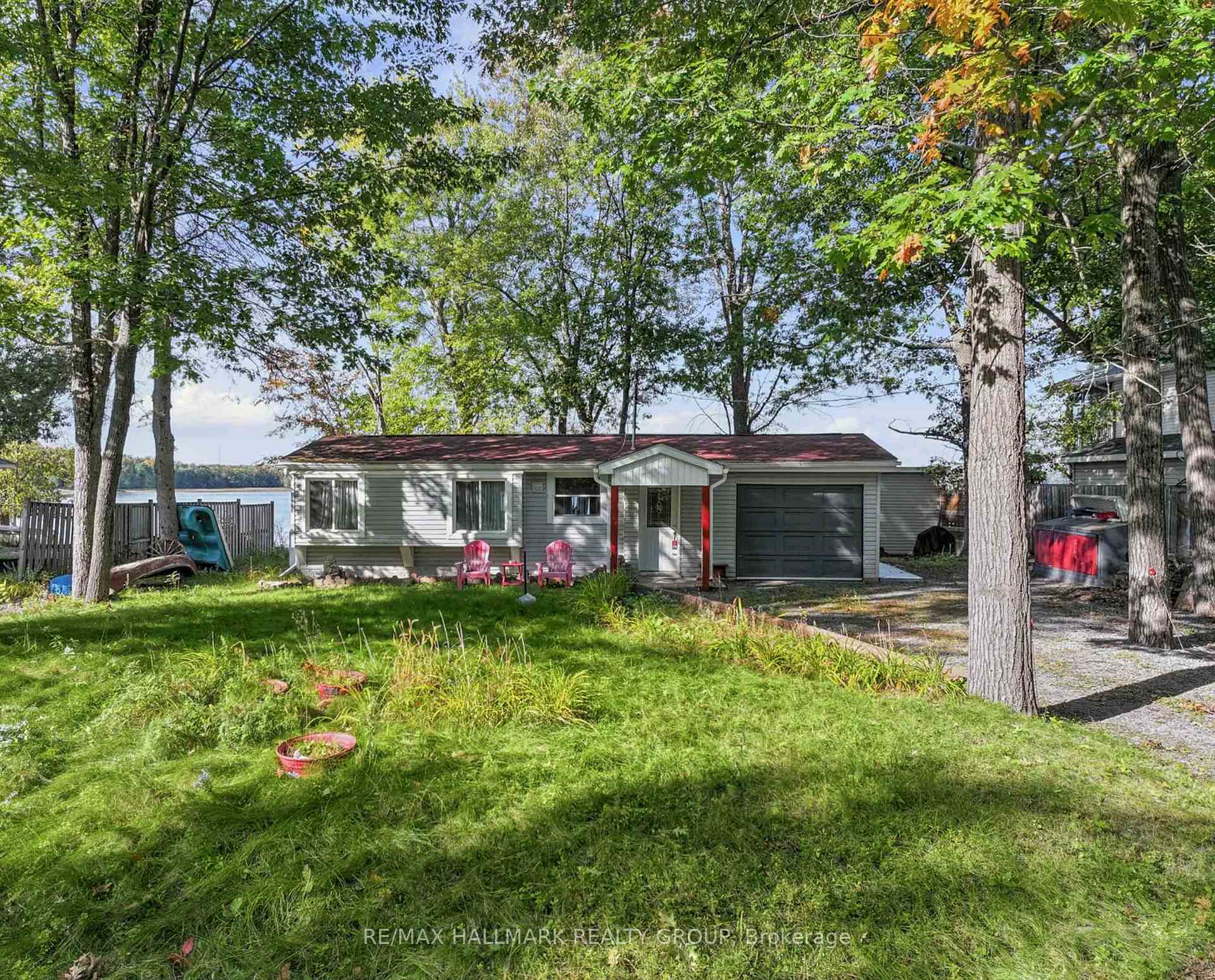 Photo 3 of 4268 Armitage Avenue, Ottawa, Dunrobin Shores — HOMEH