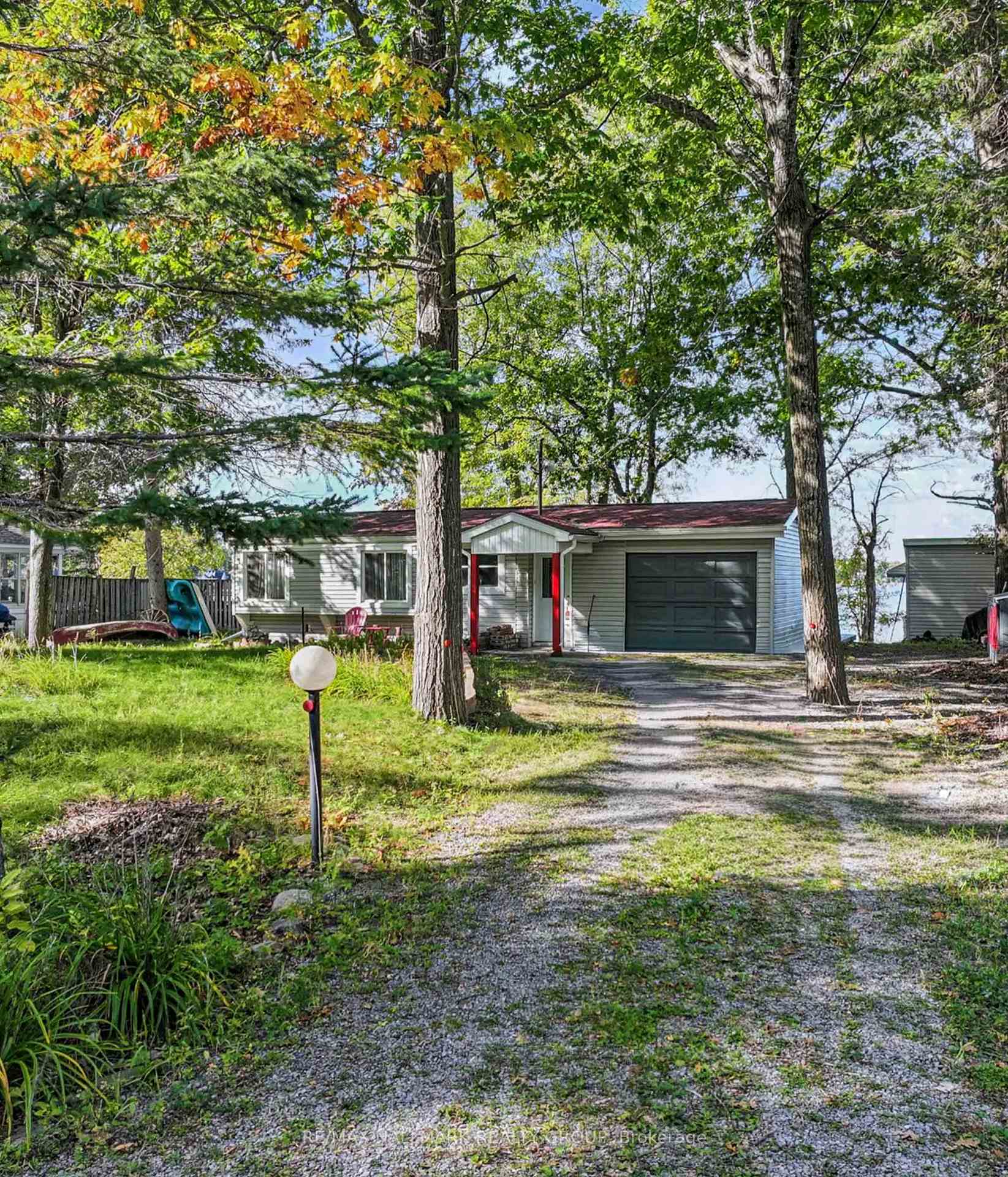 Photo 4 of 4268 Armitage Avenue, Ottawa, Dunrobin Shores — HOMEH