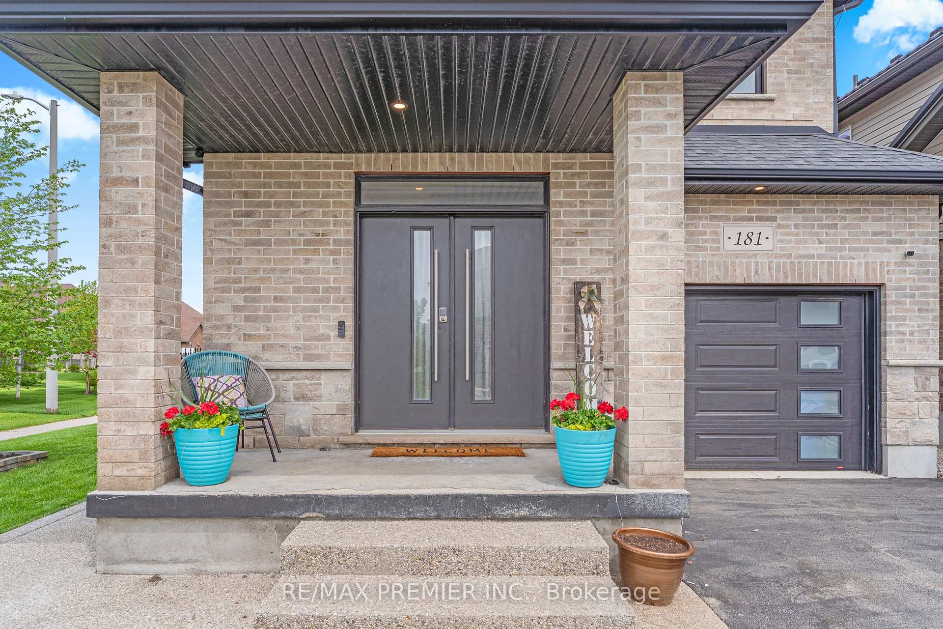 Photo 2 of 181 Dallan Drive, Guelph, Pineridge/Westminster Woods — HOMEH