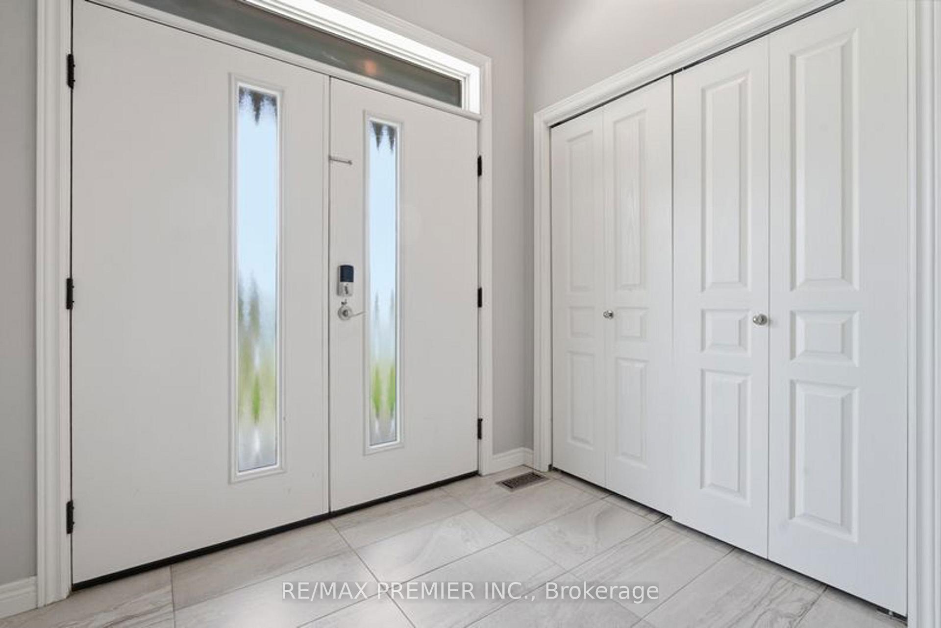 Photo 3 of 181 Dallan Drive, Guelph, Pineridge/Westminster Woods — HOMEH