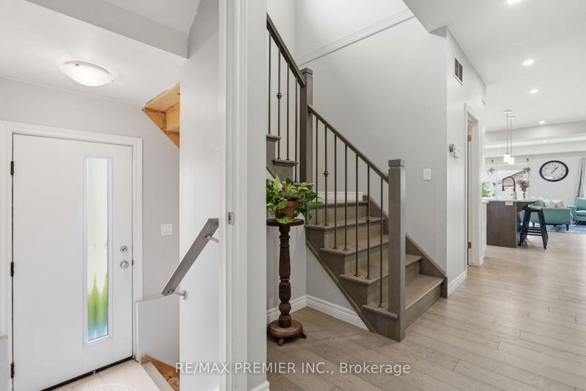 Photo 4 of 181 Dallan Drive, Guelph, Pineridge/Westminster Woods — HOMEH