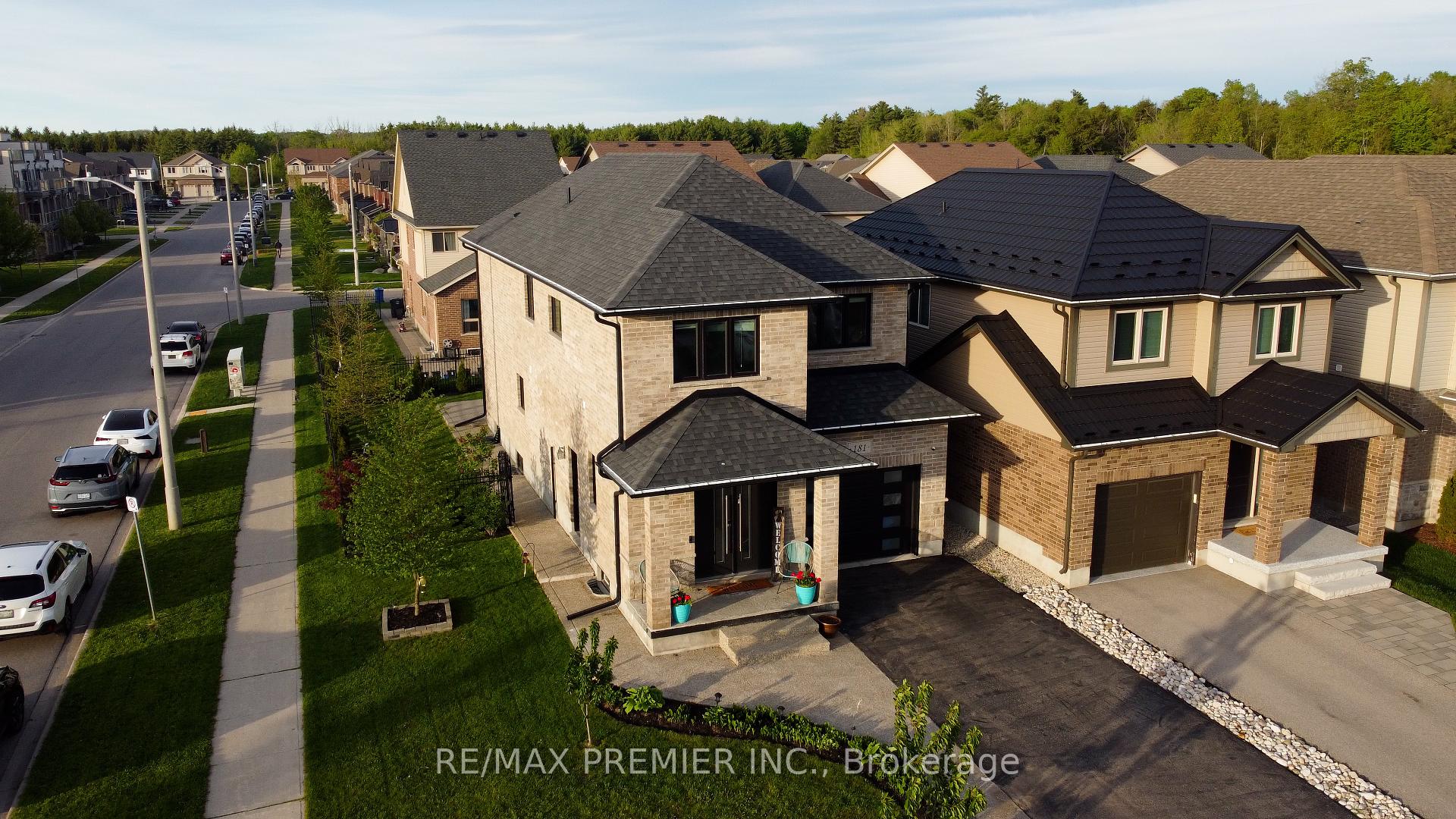 Photo 36 of 181 Dallan Drive, Guelph, Pineridge/Westminster Woods — HOMEH